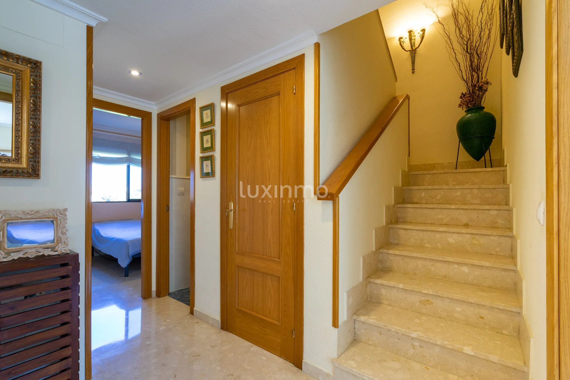 Spacieux appartement de 5 chambres avec vue imprenable sur la montagne à Alicante — photo 28