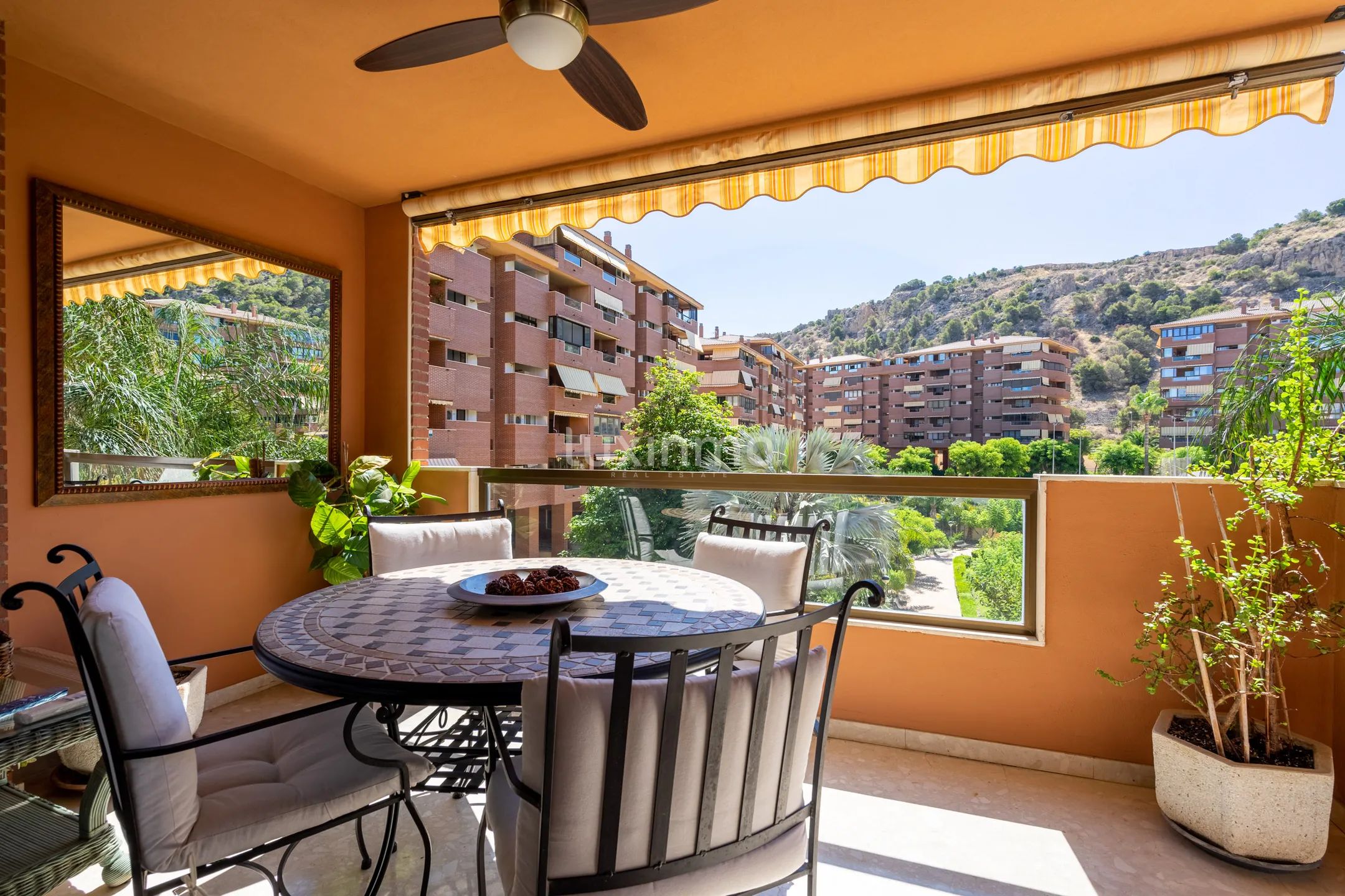 Spacieux appartement de 5 chambres avec vue imprenable sur la montagne à Alicante — photo 17