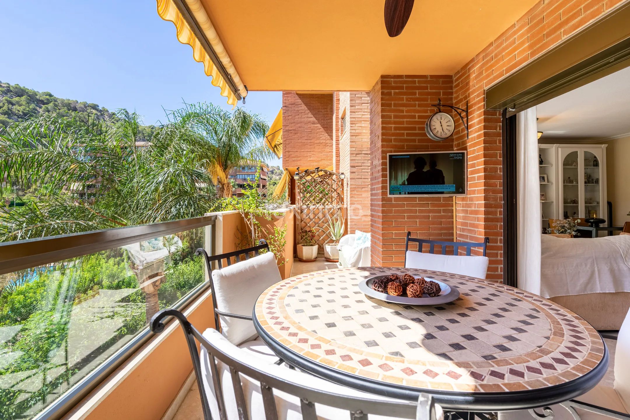 Spacieux appartement de 5 chambres avec vue imprenable sur la montagne à Alicante — photo 46