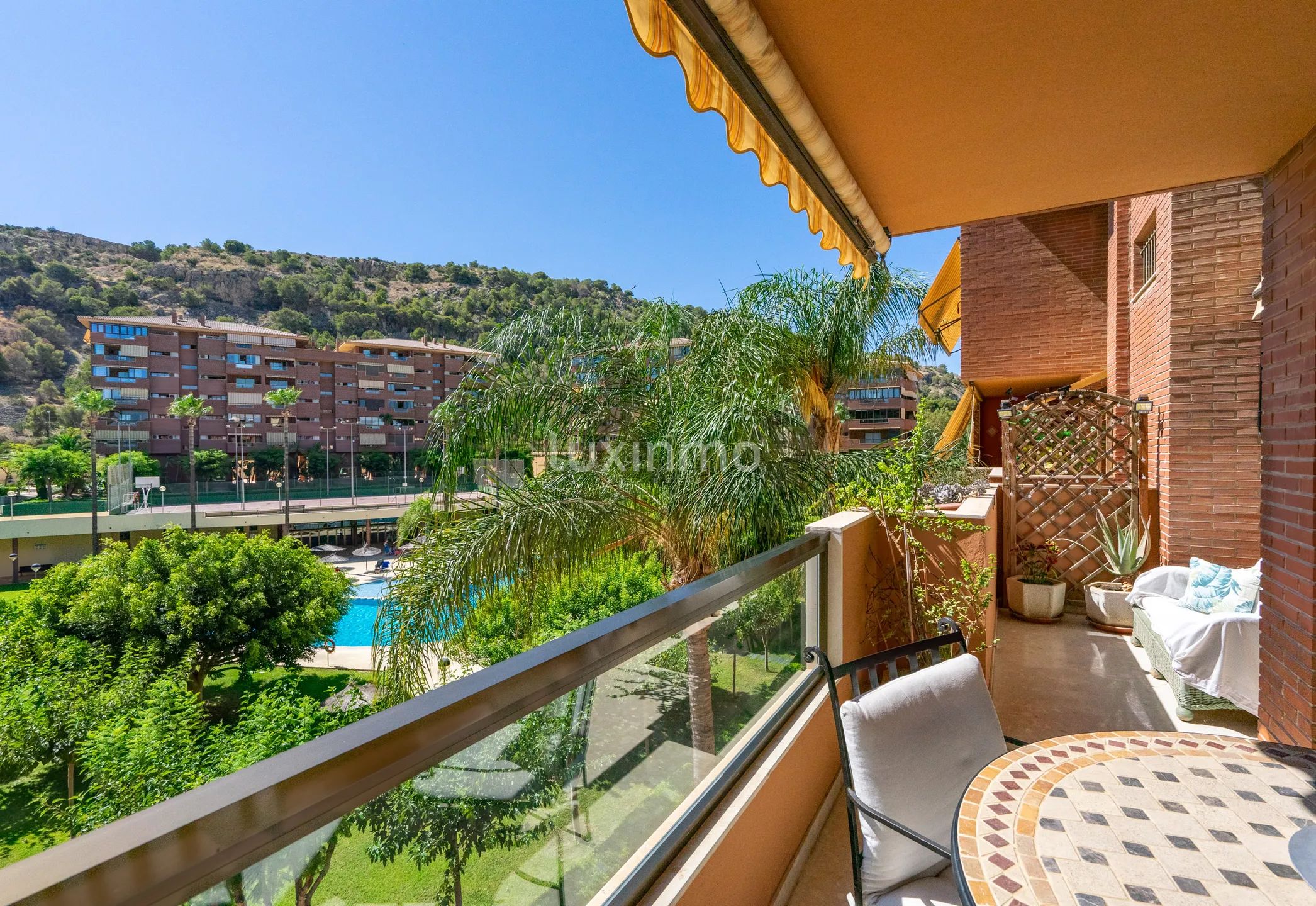 Spacieux appartement de 5 chambres avec vue imprenable sur la montagne à Alicante — photo 48