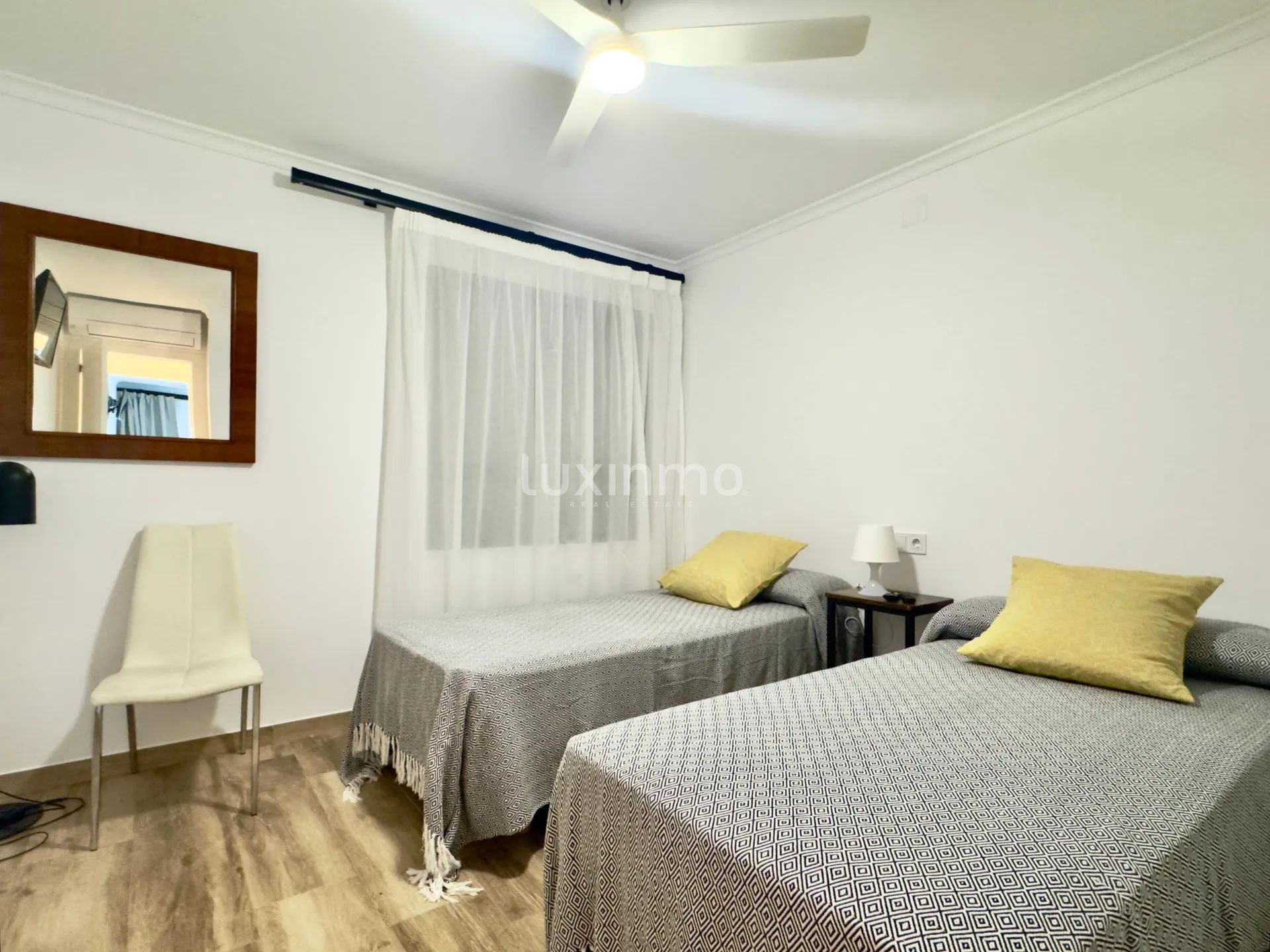 Appartement en bord de mer à louer à Mascarat — photo 12