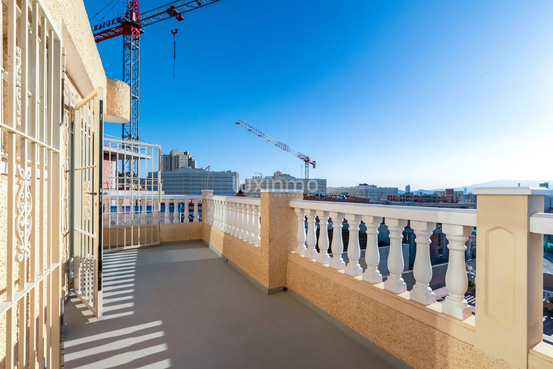 7-Bedroom detached house with stunning views in Rincón de Loix, Benidorm — photo 20