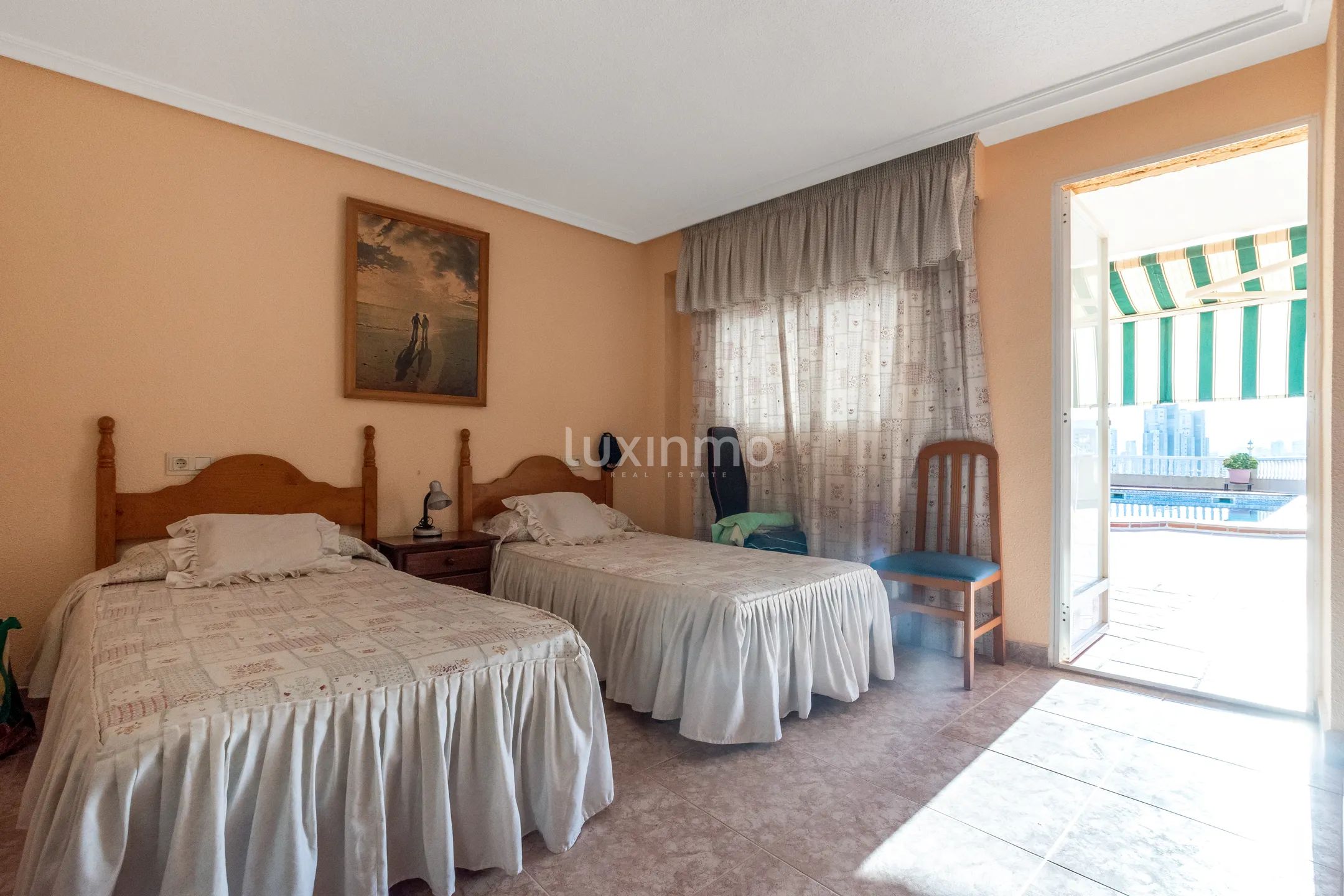 7-Bedroom detached house with stunning views in Rincón de Loix, Benidorm — photo 32