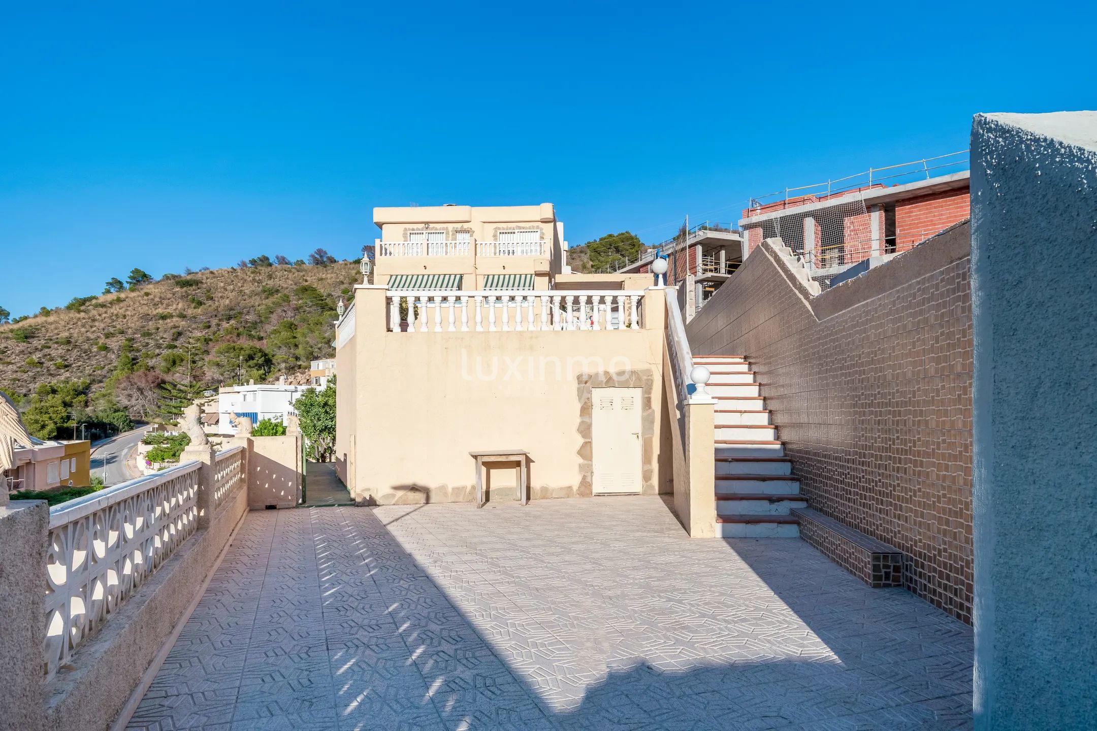 7-Bedroom detached house with stunning views in Rincón de Loix, Benidorm — photo 41