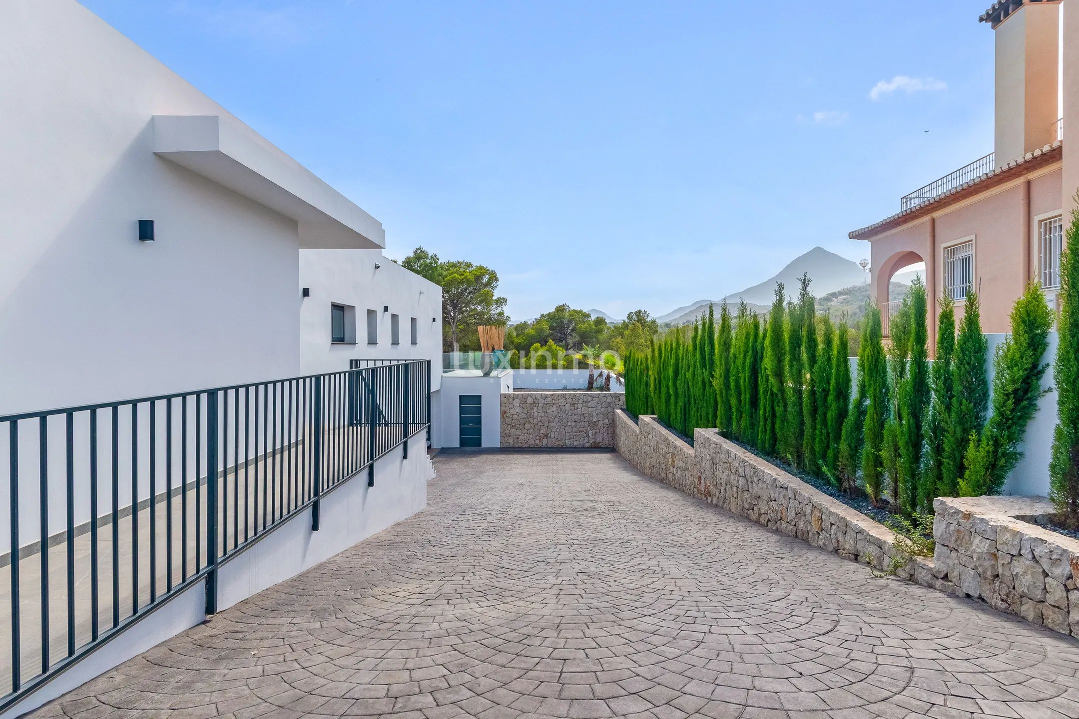 Stunning Modern villa with open views in Bello Horizonte,  La Nucia — photo 8