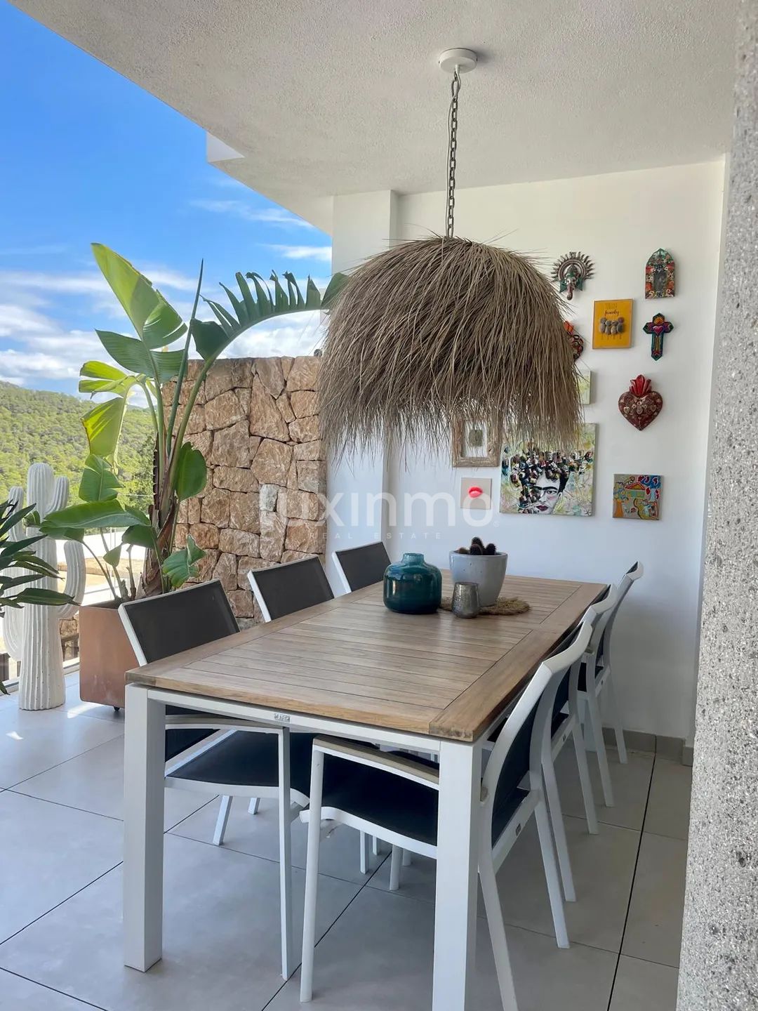 Modern lägenhet med två sovrum och terrass med havsutsikt — photo 11