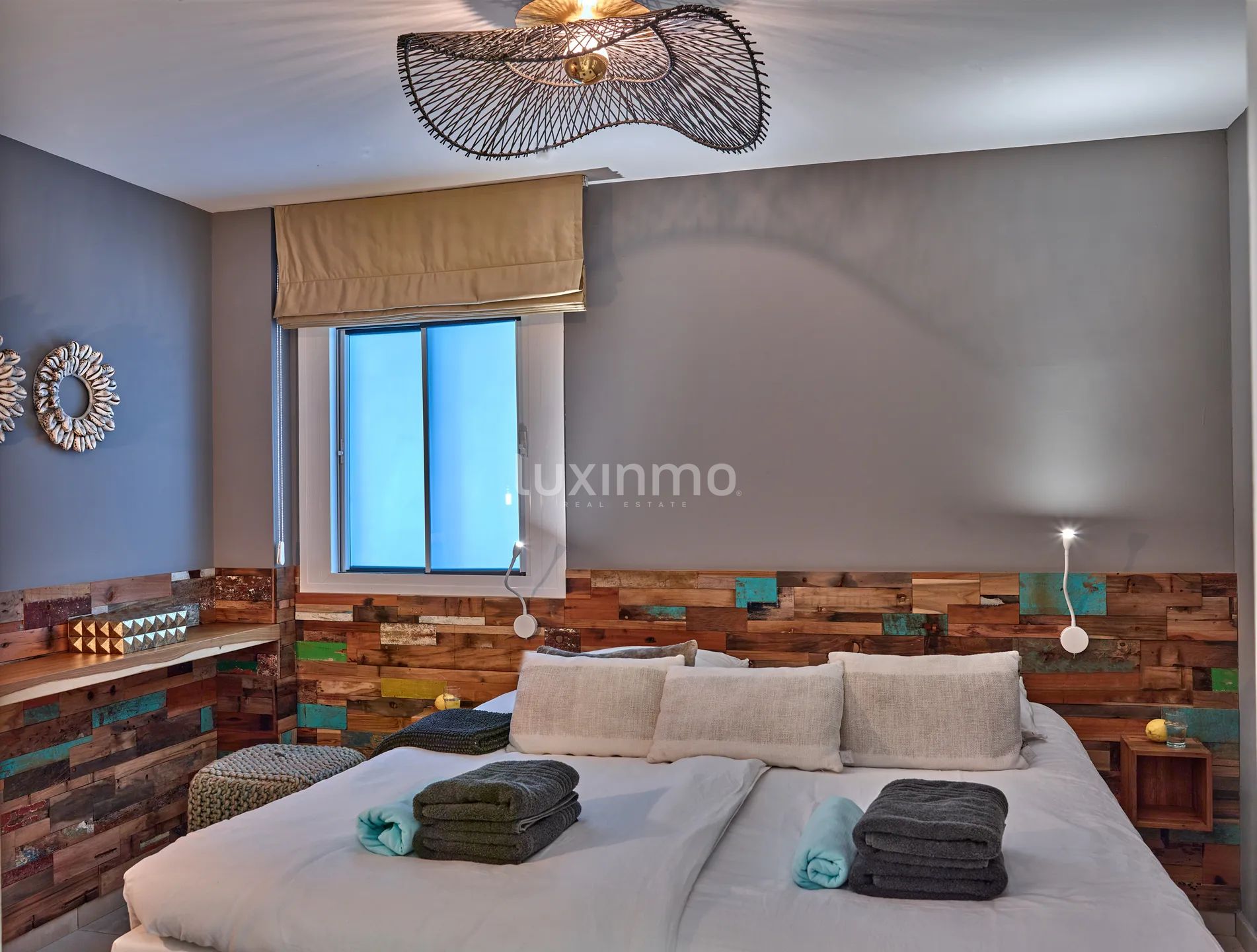 Modern Two-Bedroom Apartment with Sea View Terrace — photo 28