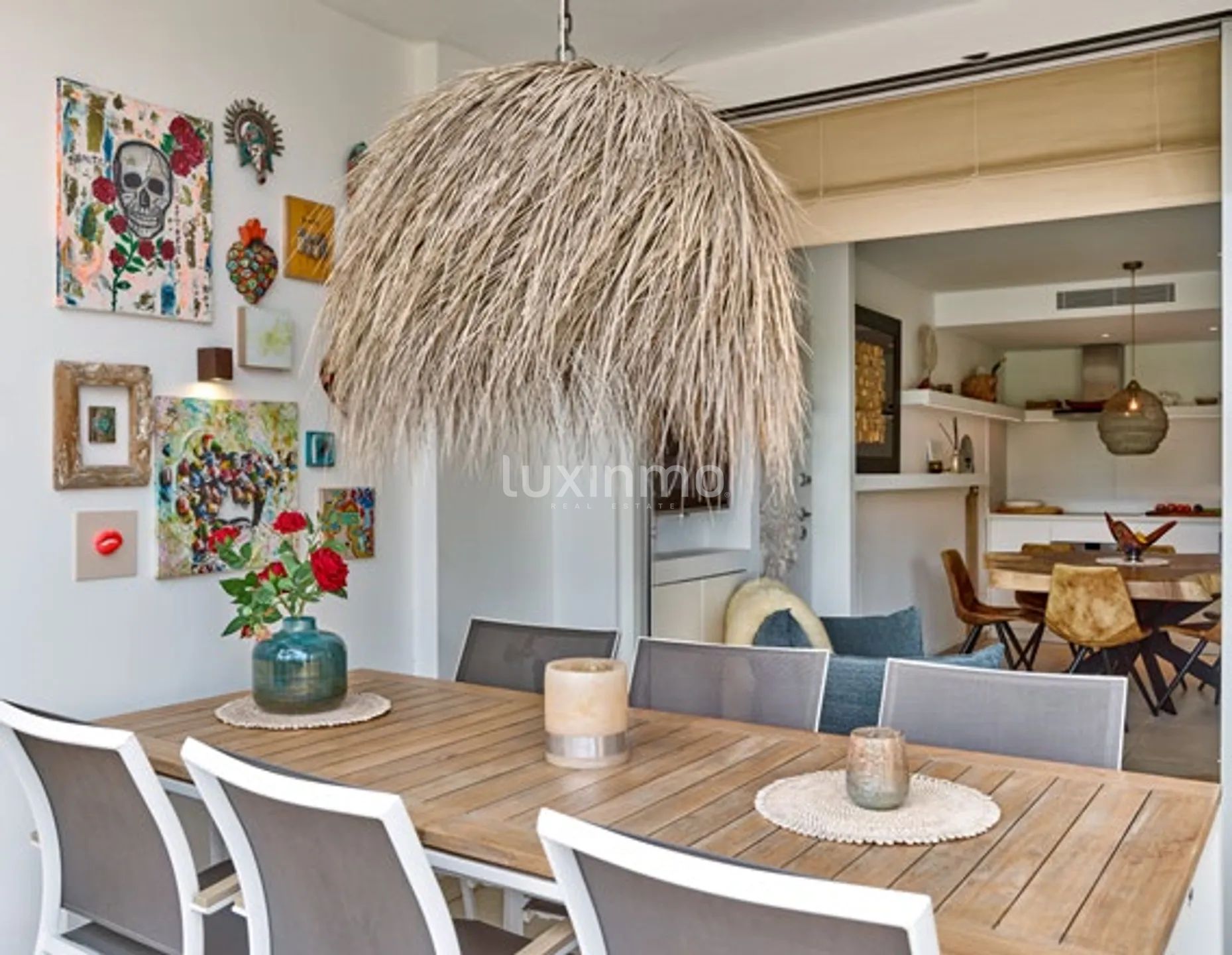 Modern Two-Bedroom Apartment with Sea View Terrace — photo 13