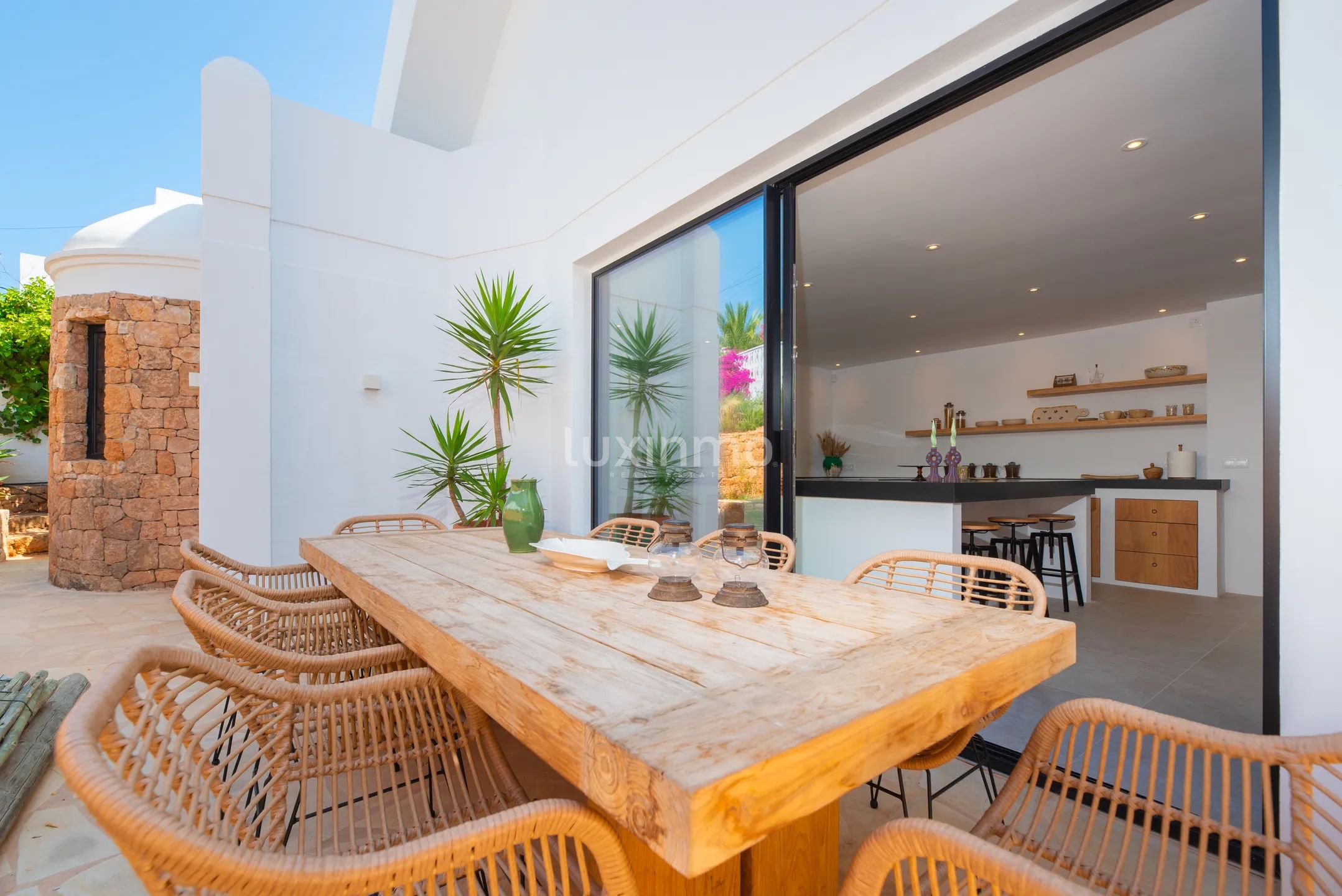 Luxurious 5-bedroom Ibiza style villa in Cap Martinet with sea views — photo 15