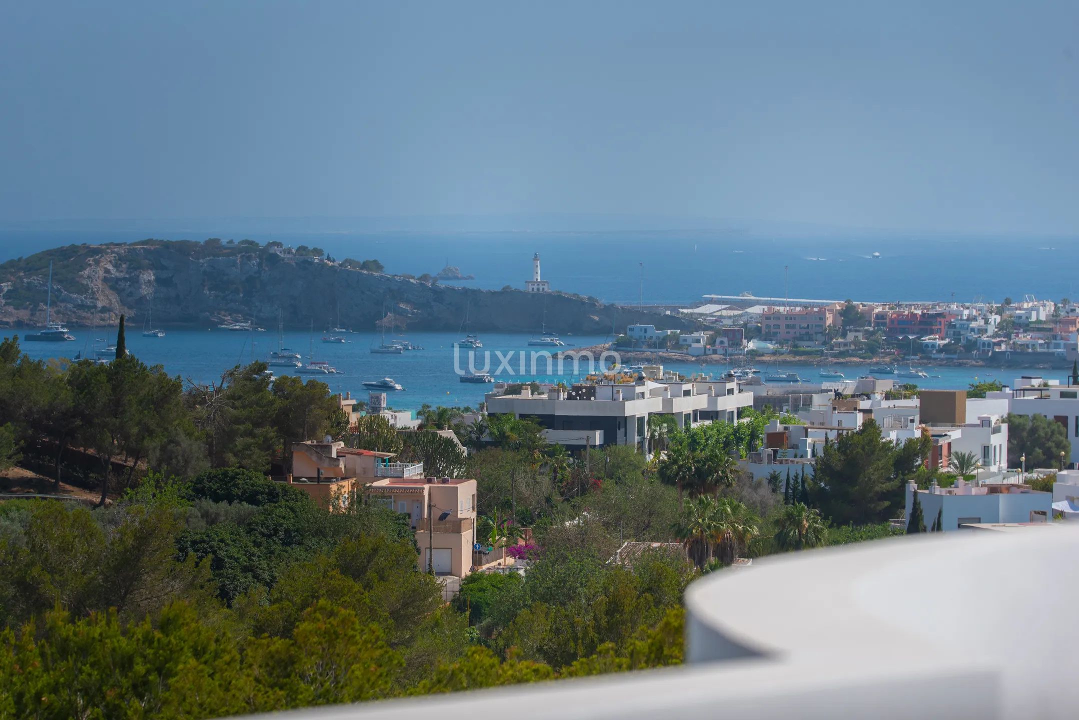 Luksusowa willa z 5 sypialniami w stylu Ibizy w Cap Martinet z widokiem na morze — photo 44