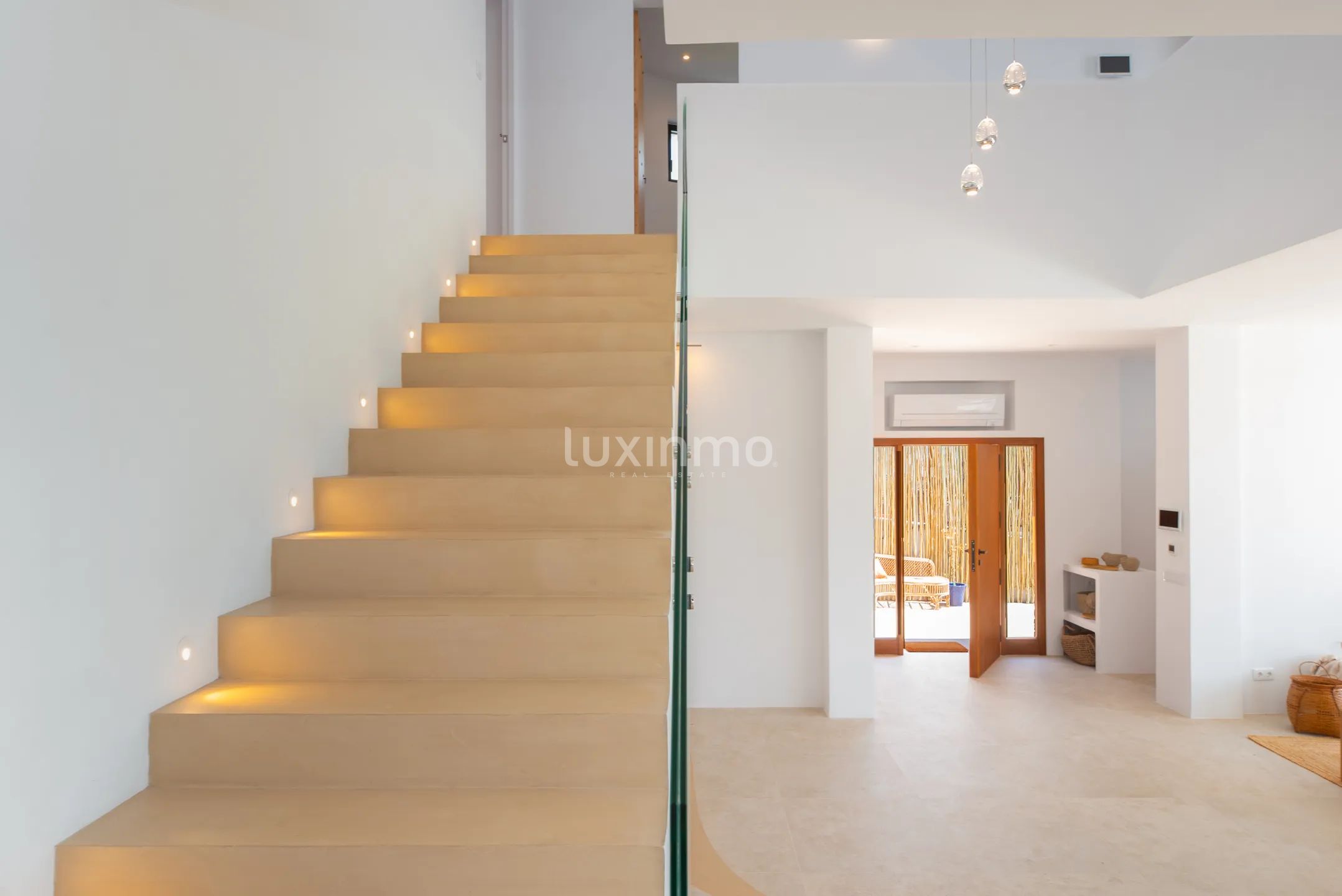 Luksusowa willa z 5 sypialniami w stylu Ibizy w Cap Martinet z widokiem na morze — photo 14