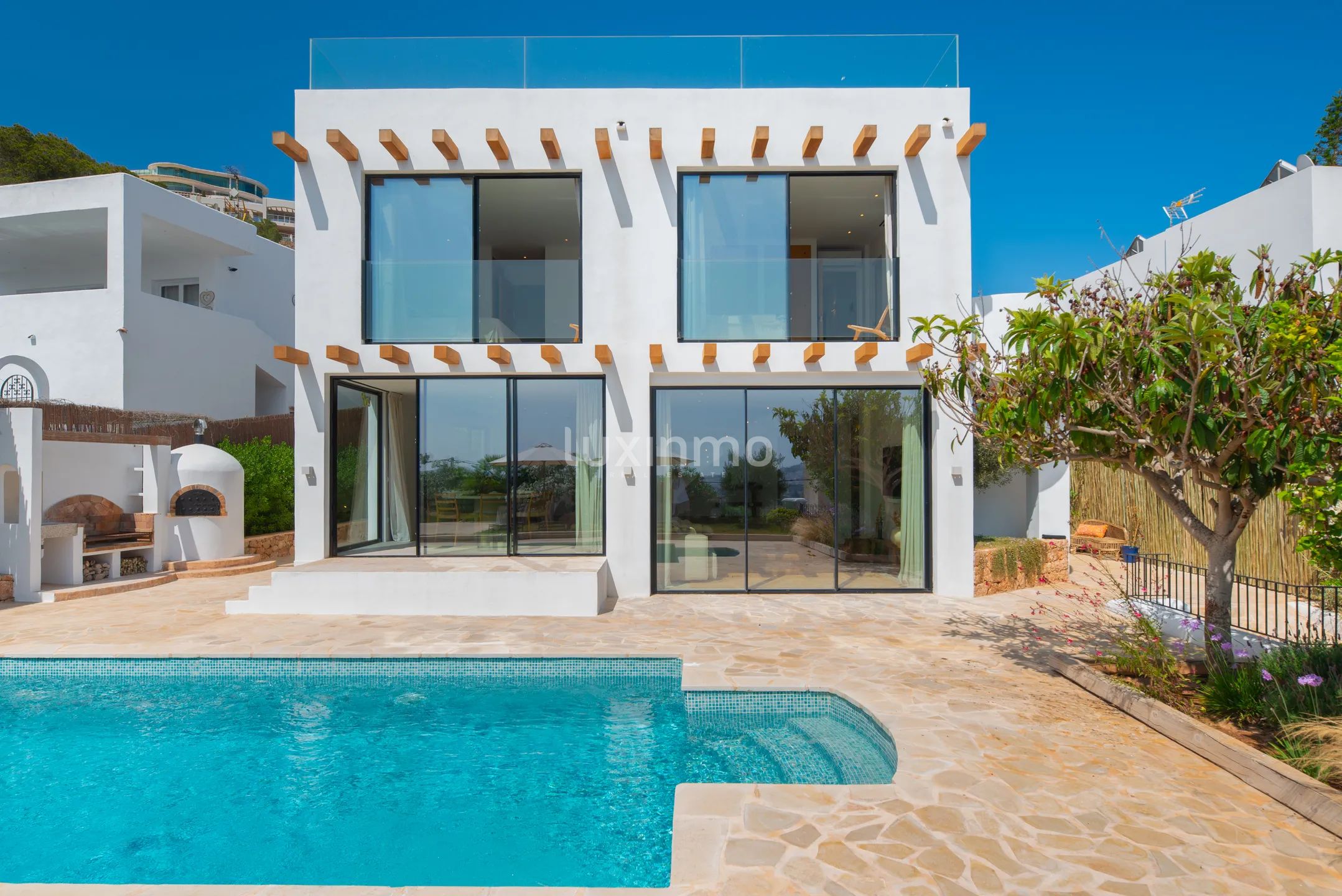 Luxurious 5-bedroom Ibiza style villa in Cap Martinet with sea views — photo 2