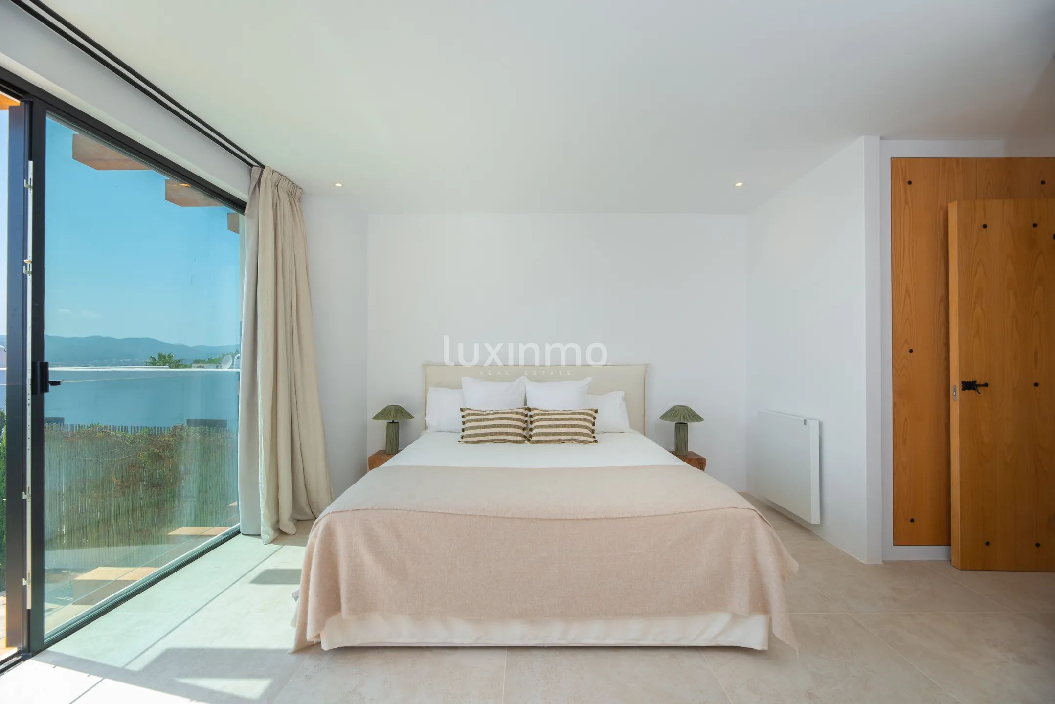 Luxurious 5-bedroom Ibiza style villa in Cap Martinet with sea views — photo 22