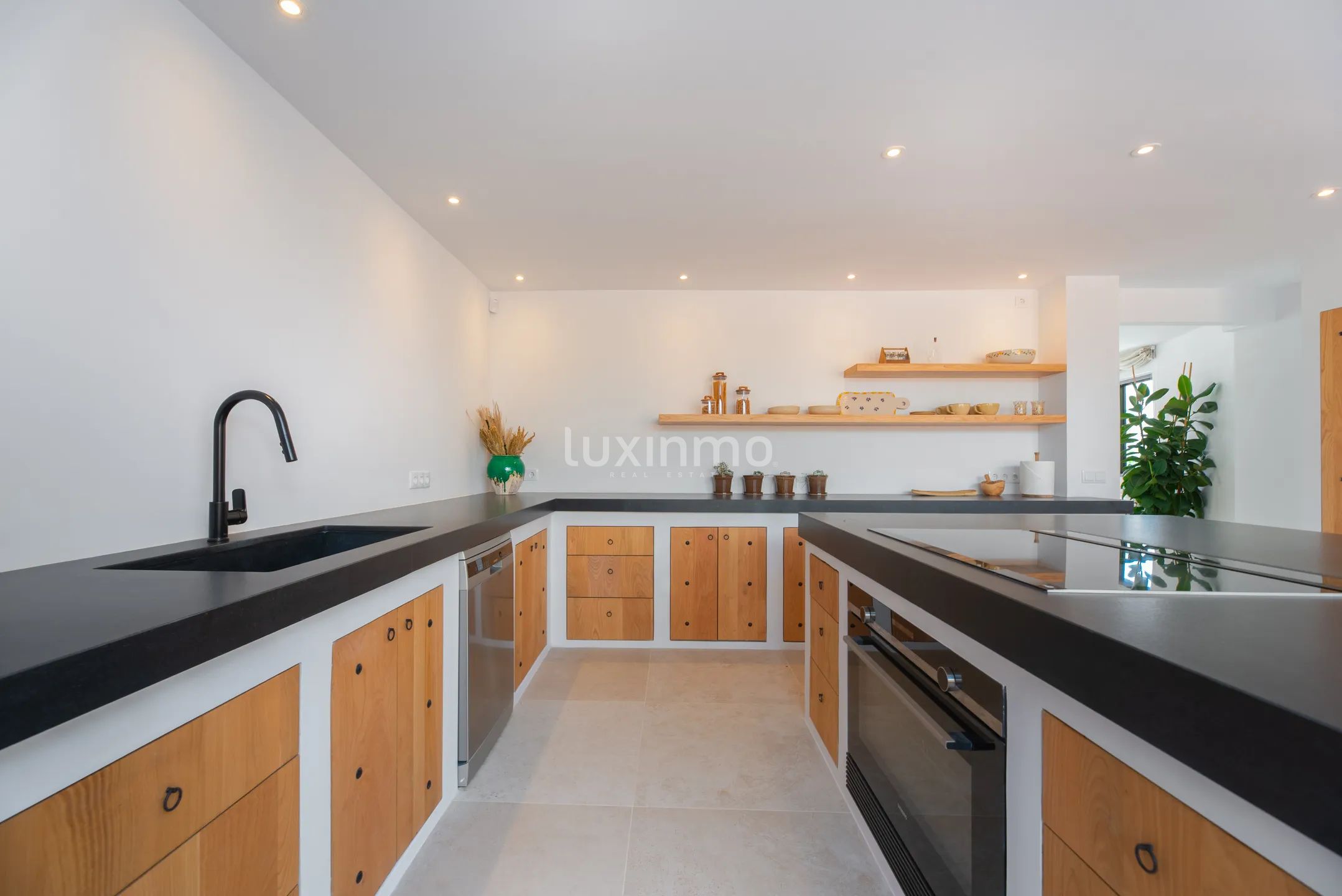 Luxurious 5-bedroom Ibiza style villa in Cap Martinet with sea views — photo 12