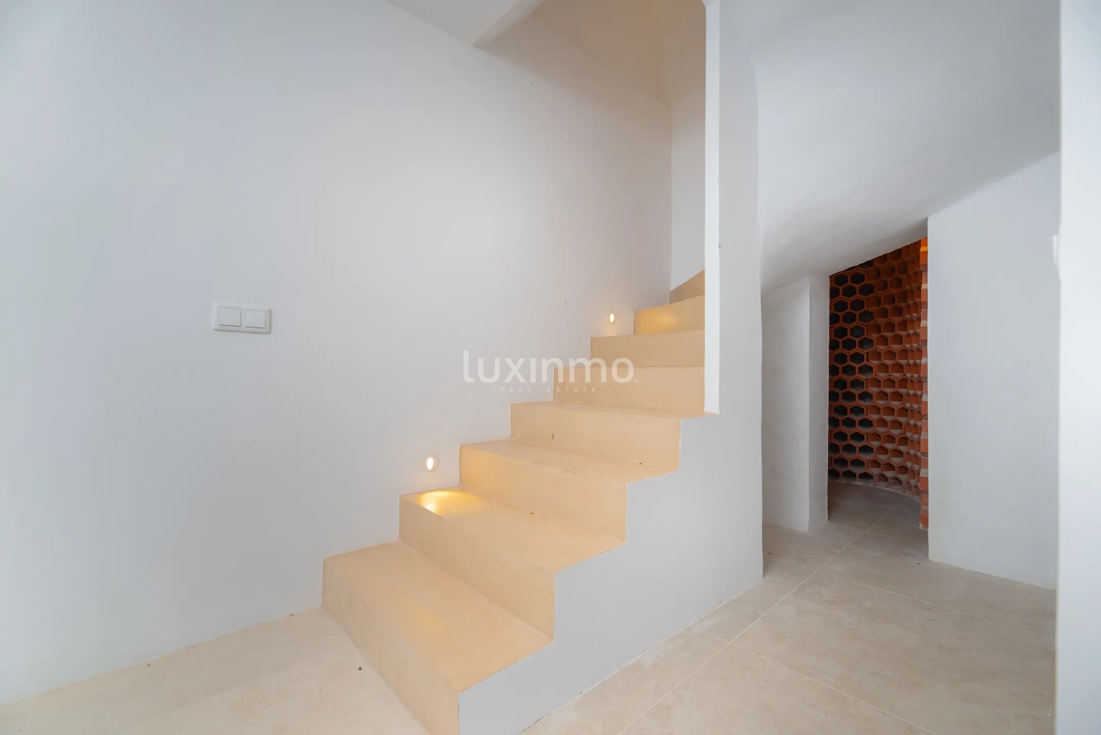 Luxurious 5-bedroom Ibiza style villa in Cap Martinet with sea views — photo 39