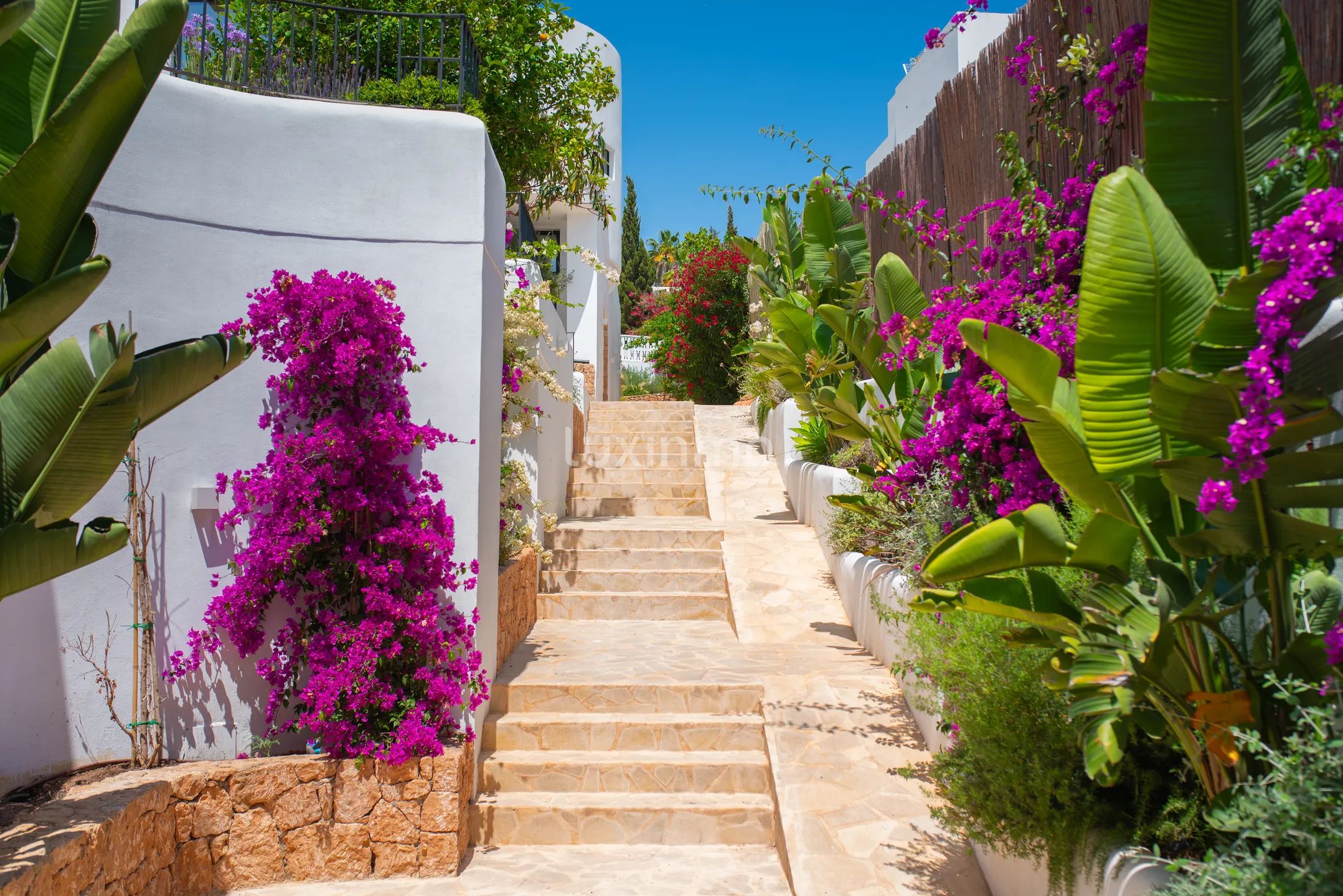 Luxurious 5-bedroom Ibiza style villa in Cap Martinet with sea views — photo 6