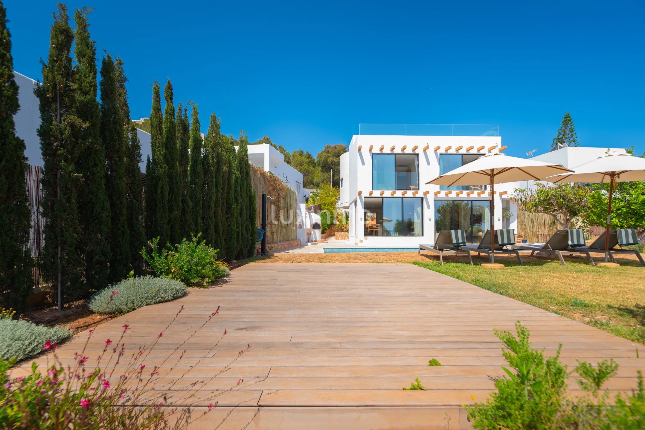 Luxurious 5-bedroom Ibiza style villa in Cap Martinet with sea views — photo 4