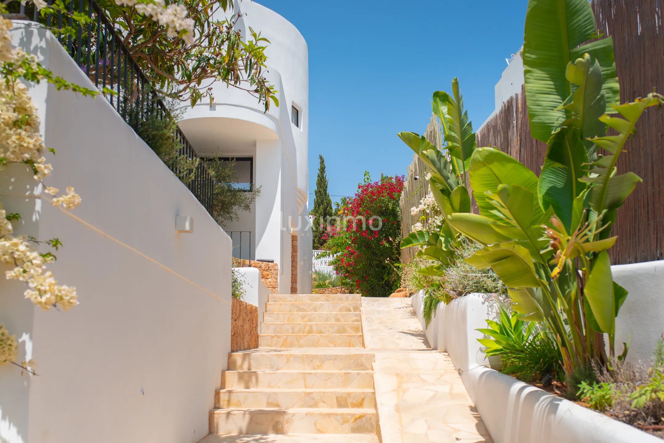 Luxurious 5-bedroom Ibiza style villa in Cap Martinet with sea views — photo 5