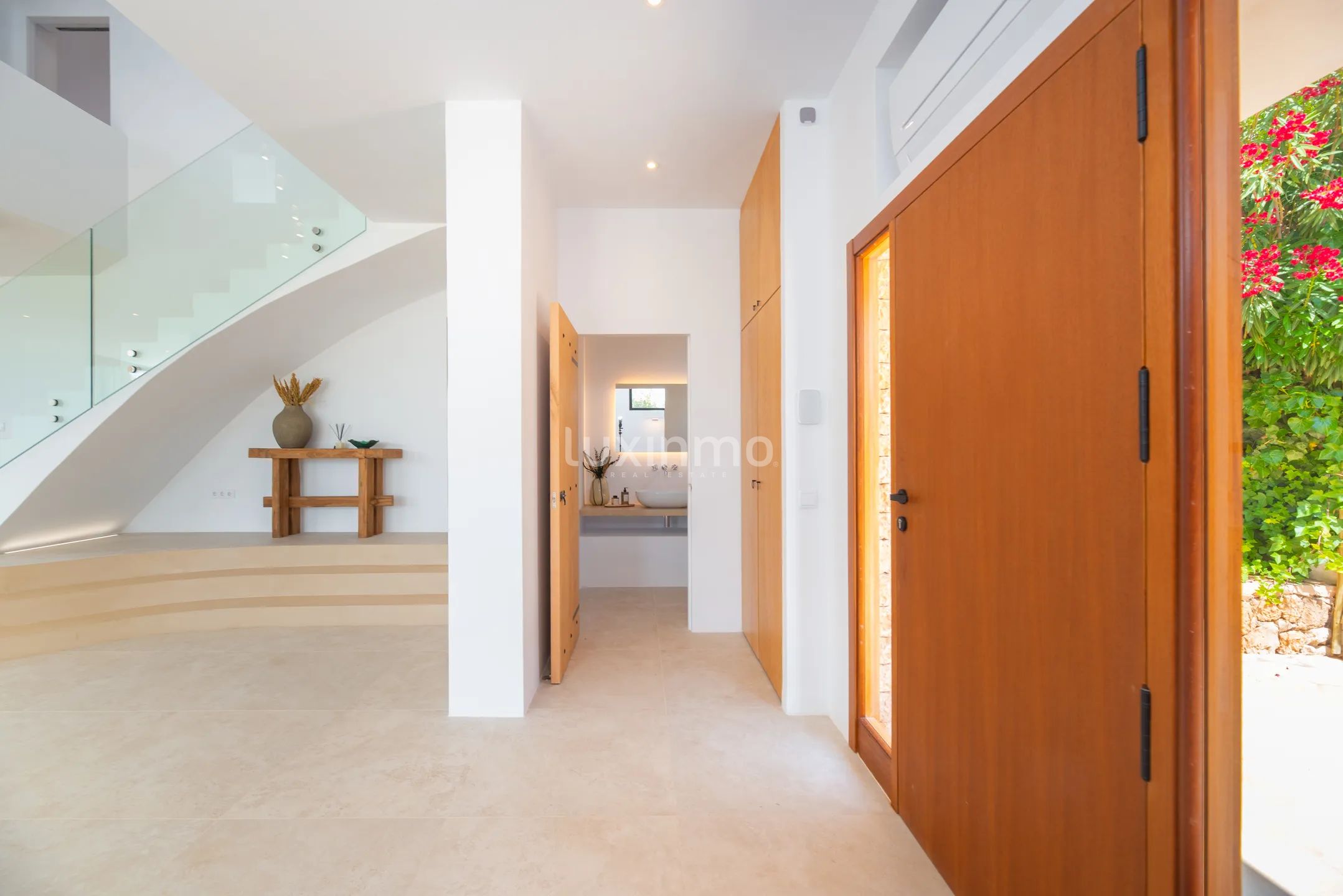 Luxurious 5-bedroom Ibiza style villa in Cap Martinet with sea views — photo 9