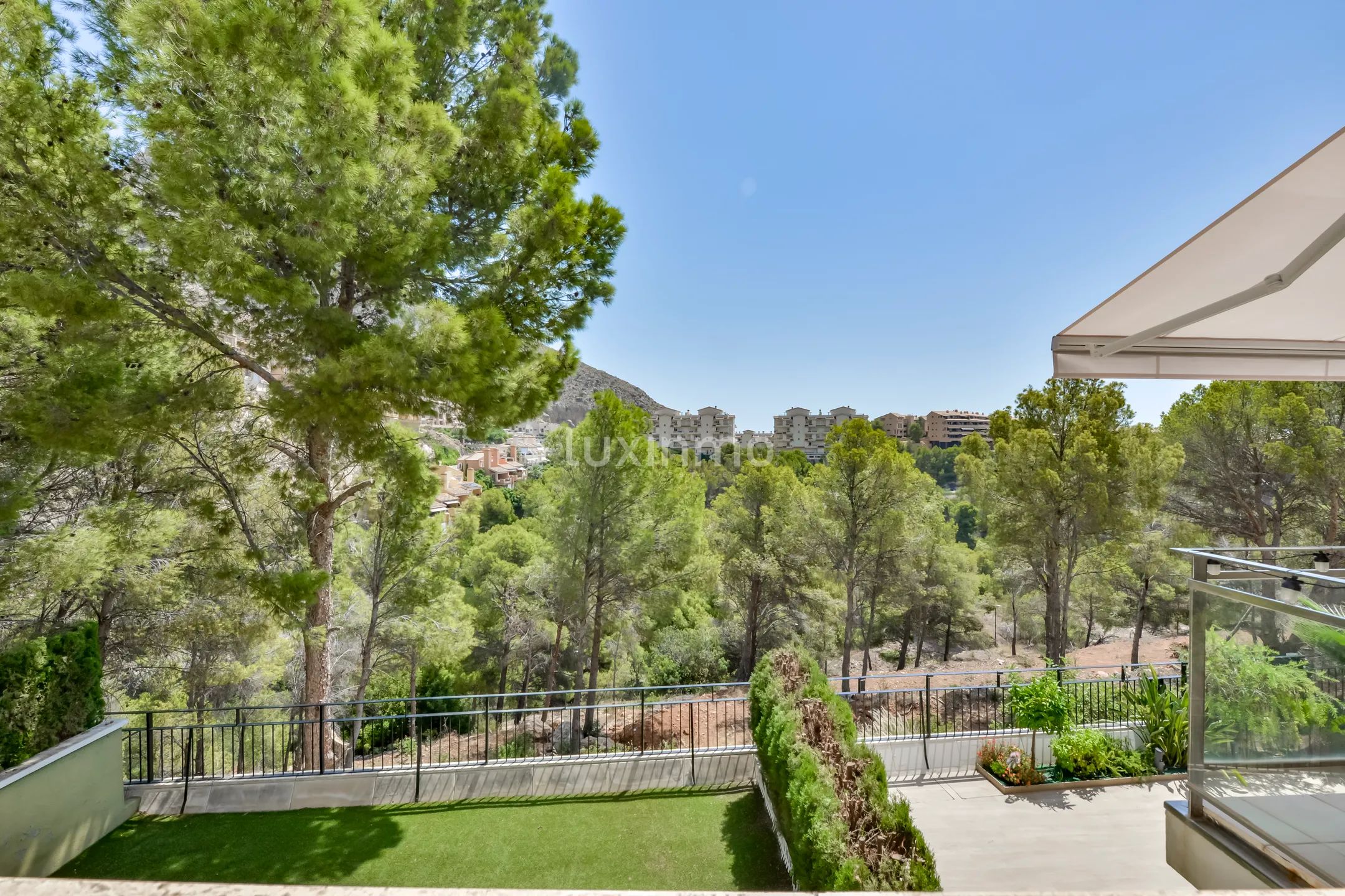 Wohnung mit Blick auf den Canyon Mascarat — photo 12