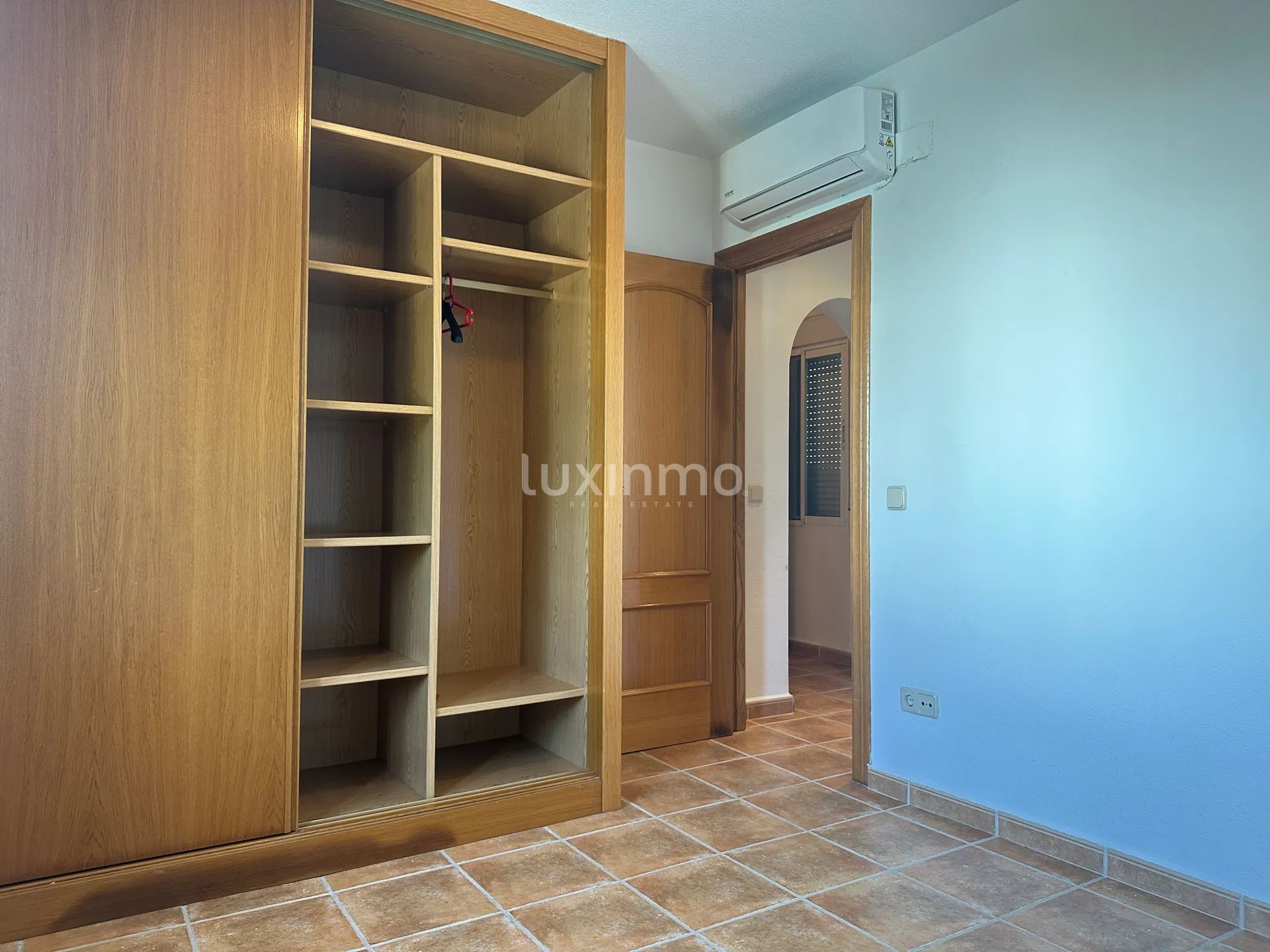 Дом с бассейном в аренду в Альтеа — photo 11