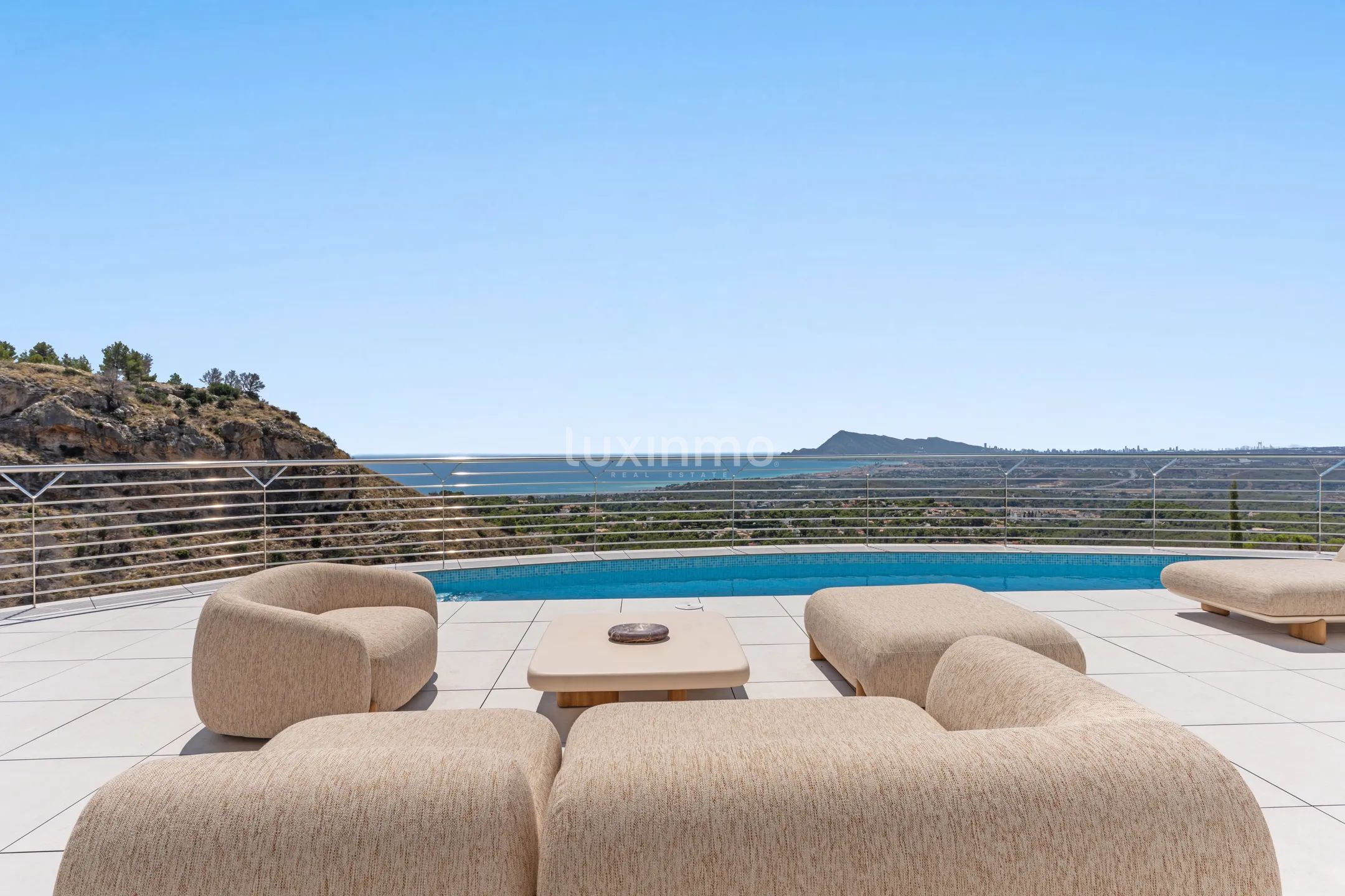 Luxury villa with Mediterranean spirit in Altea — photo 1