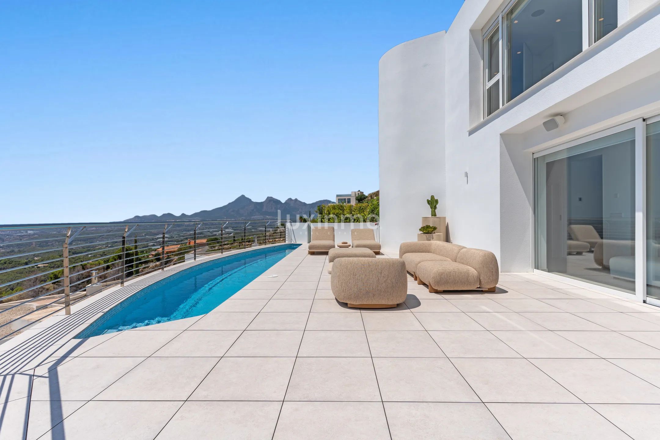 Luxury villa with Mediterranean spirit in Altea — photo 2