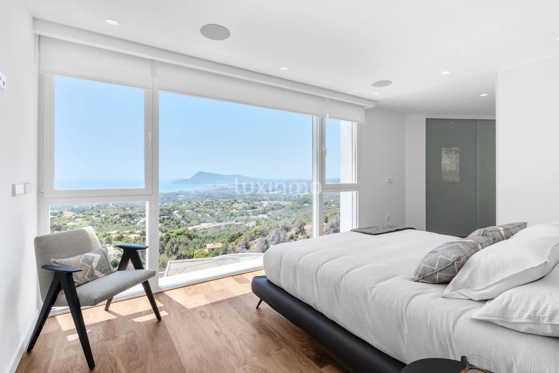 Luxury villa with Mediterranean spirit in Altea — photo 12