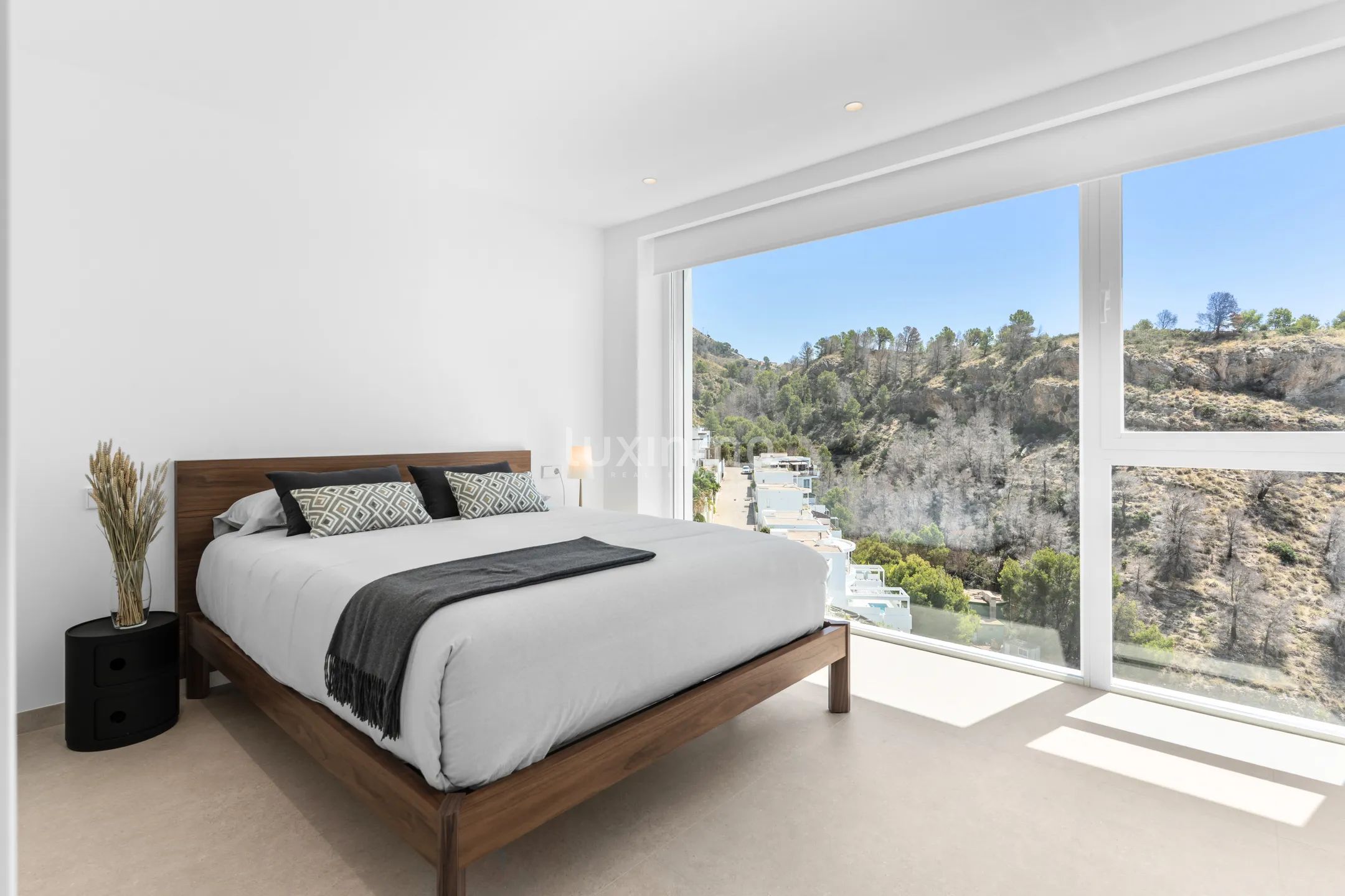 Luxury villa with Mediterranean spirit in Altea — photo 27