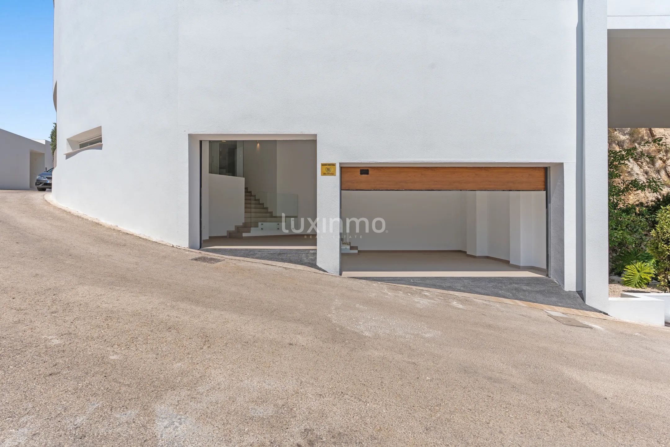 Luxury villa with Mediterranean spirit in Altea — photo 32