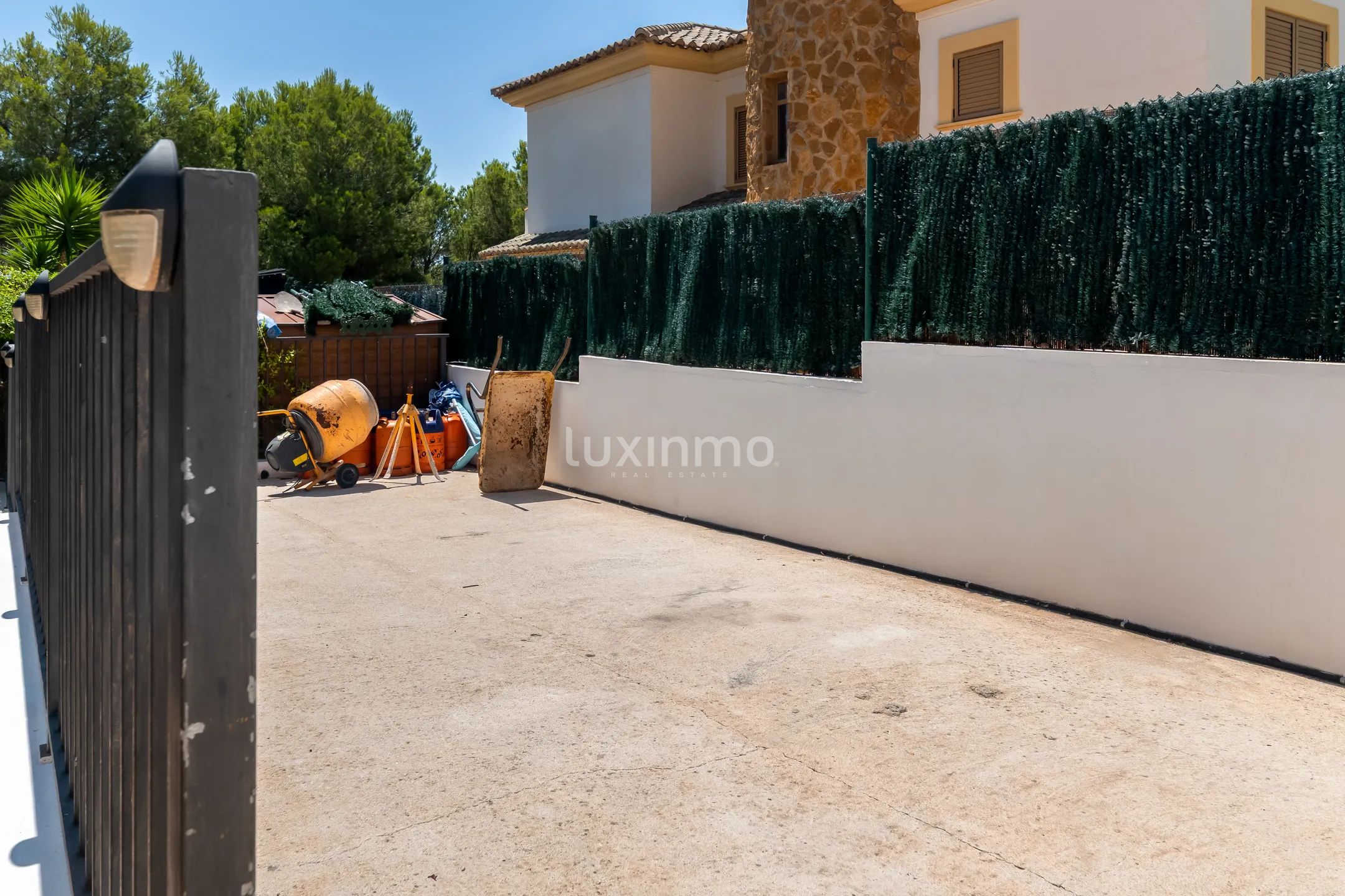 Mediterranean Style Detached House with Private Pool in Sierra Cortina — photo 27