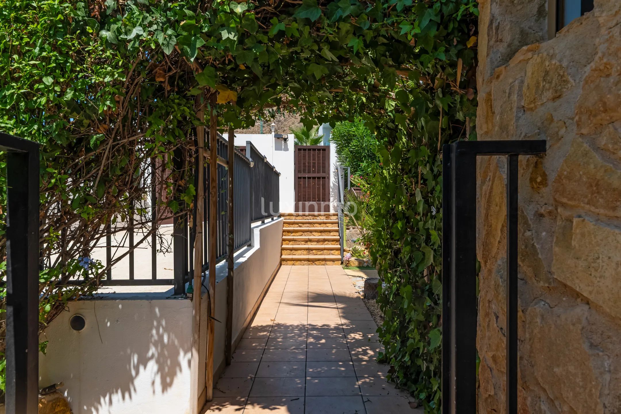 Mediterranean Style Detached House with Private Pool in Sierra Cortina — photo 29