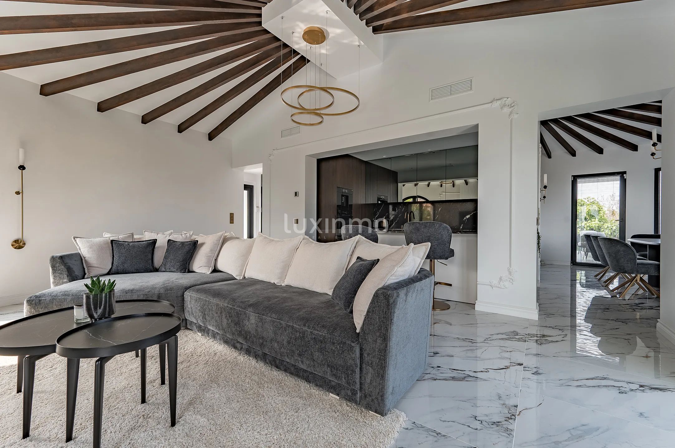 Impresionante chalet de 5 dormitorios con piscina privada y vistas a la montaña en Calpe — photo 9
