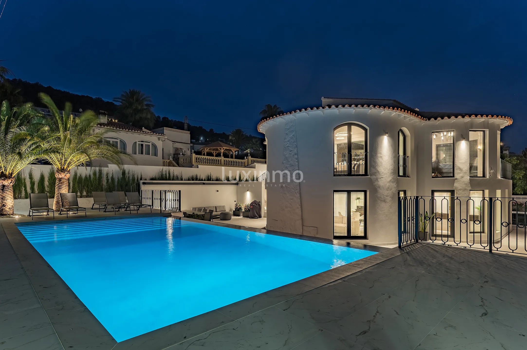 Impresionante chalet de 5 dormitorios con piscina privada y vistas a la montaña en Calpe — photo 39