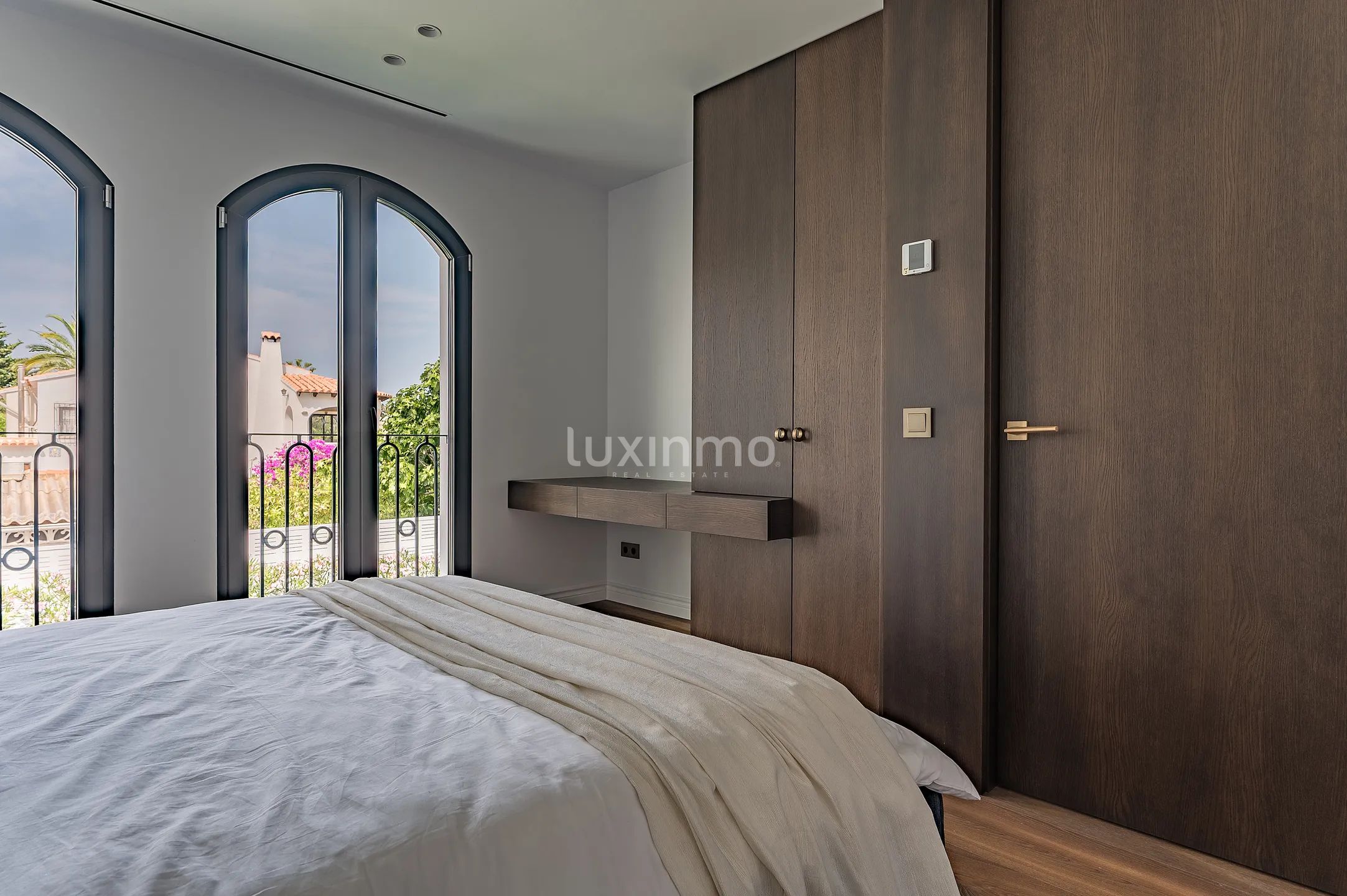 Impresionante chalet de 5 dormitorios con piscina privada y vistas a la montaña en Calpe — photo 25