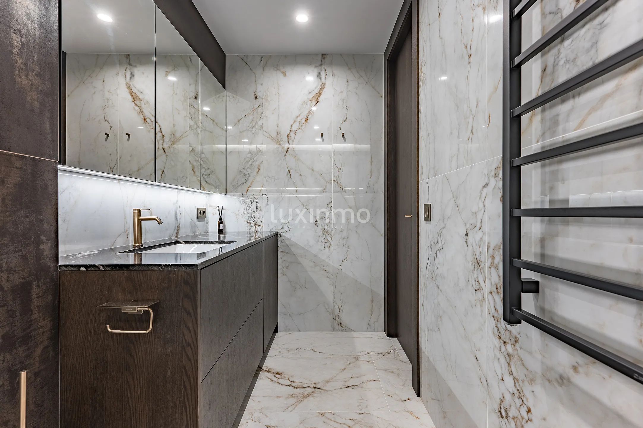 Impresionante chalet de 5 dormitorios con piscina privada y vistas a la montaña en Calpe — photo 17