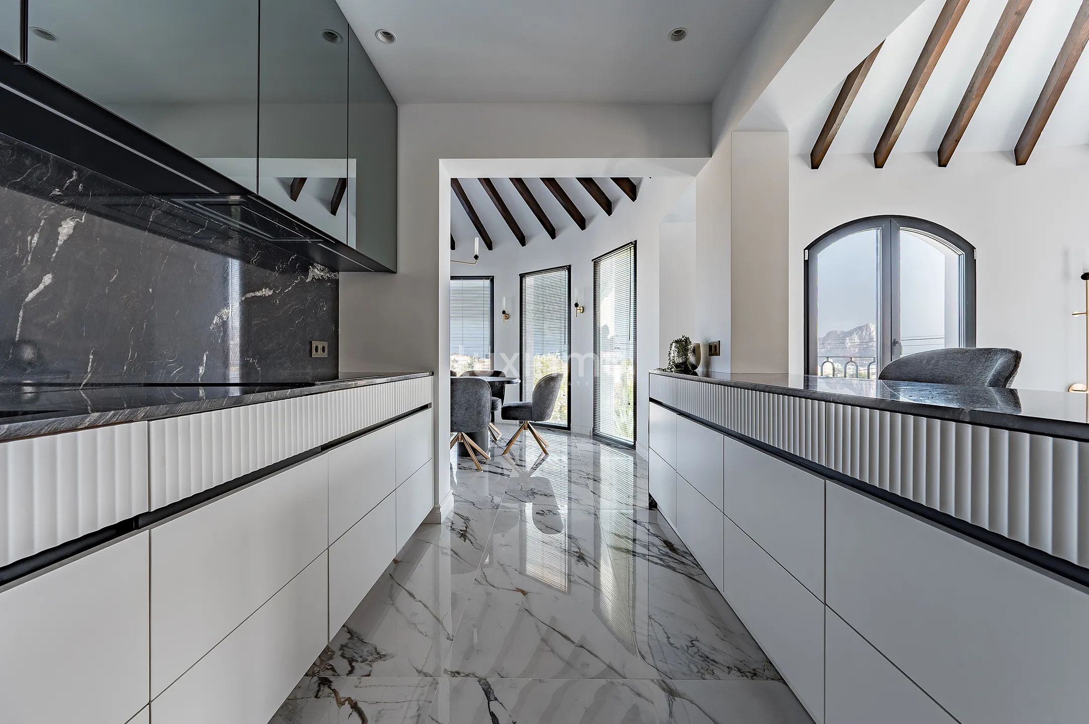 Impresionante chalet de 5 dormitorios con piscina privada y vistas a la montaña en Calpe — photo 54