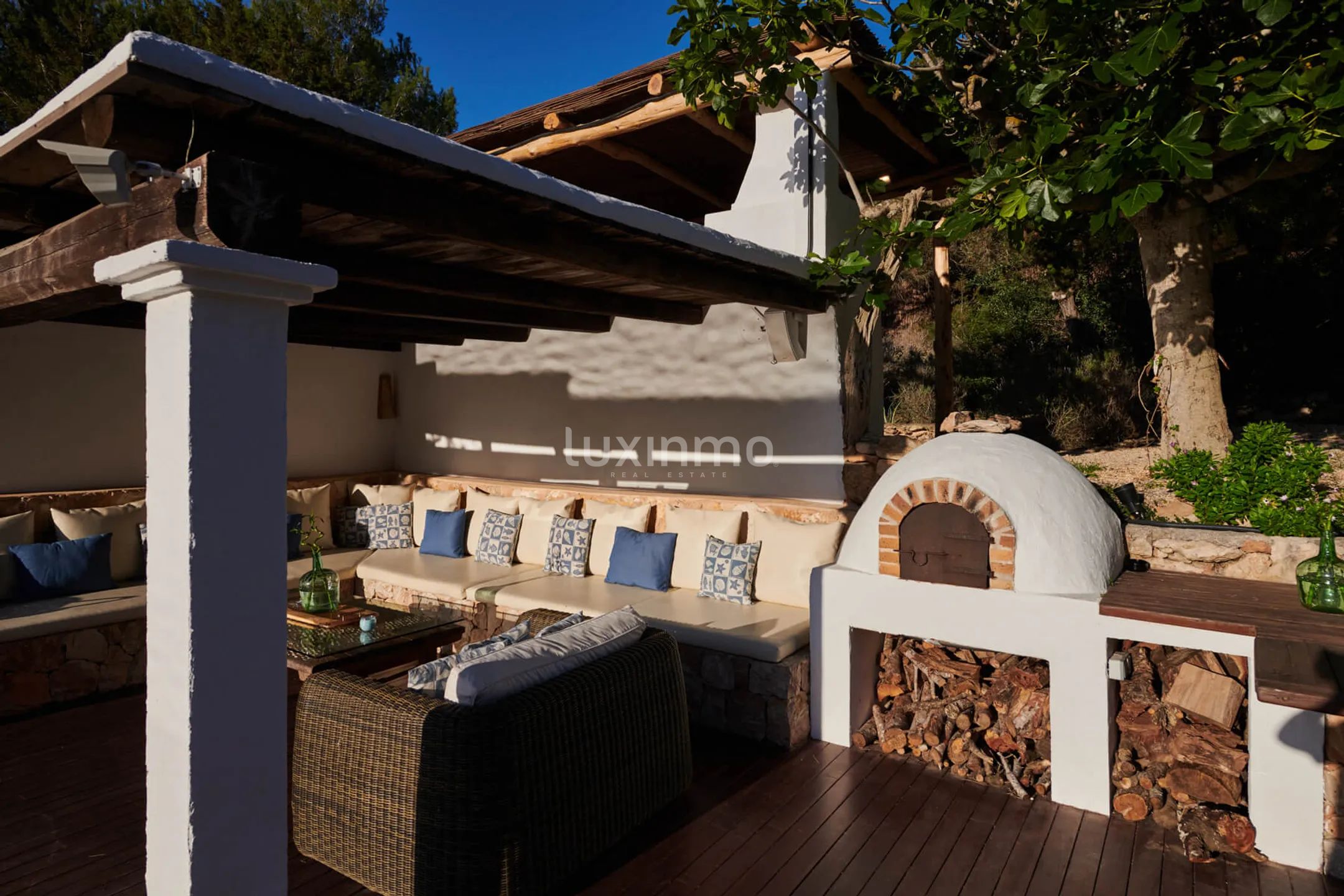 Bohemian Villa in a Tranquil Natural Setting — photo 15