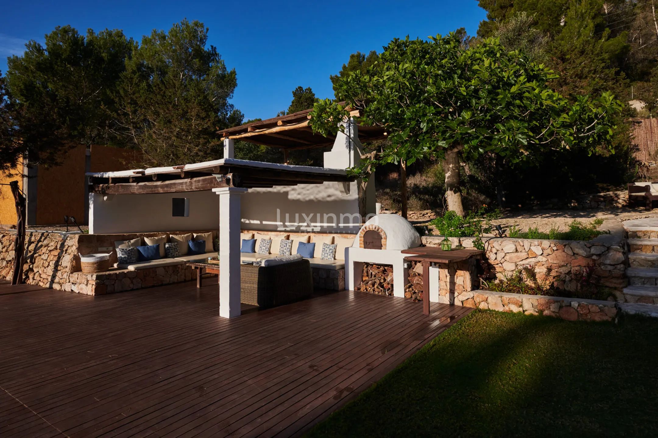 Villa bohemia en un entorno natural tranquilo — photo 17