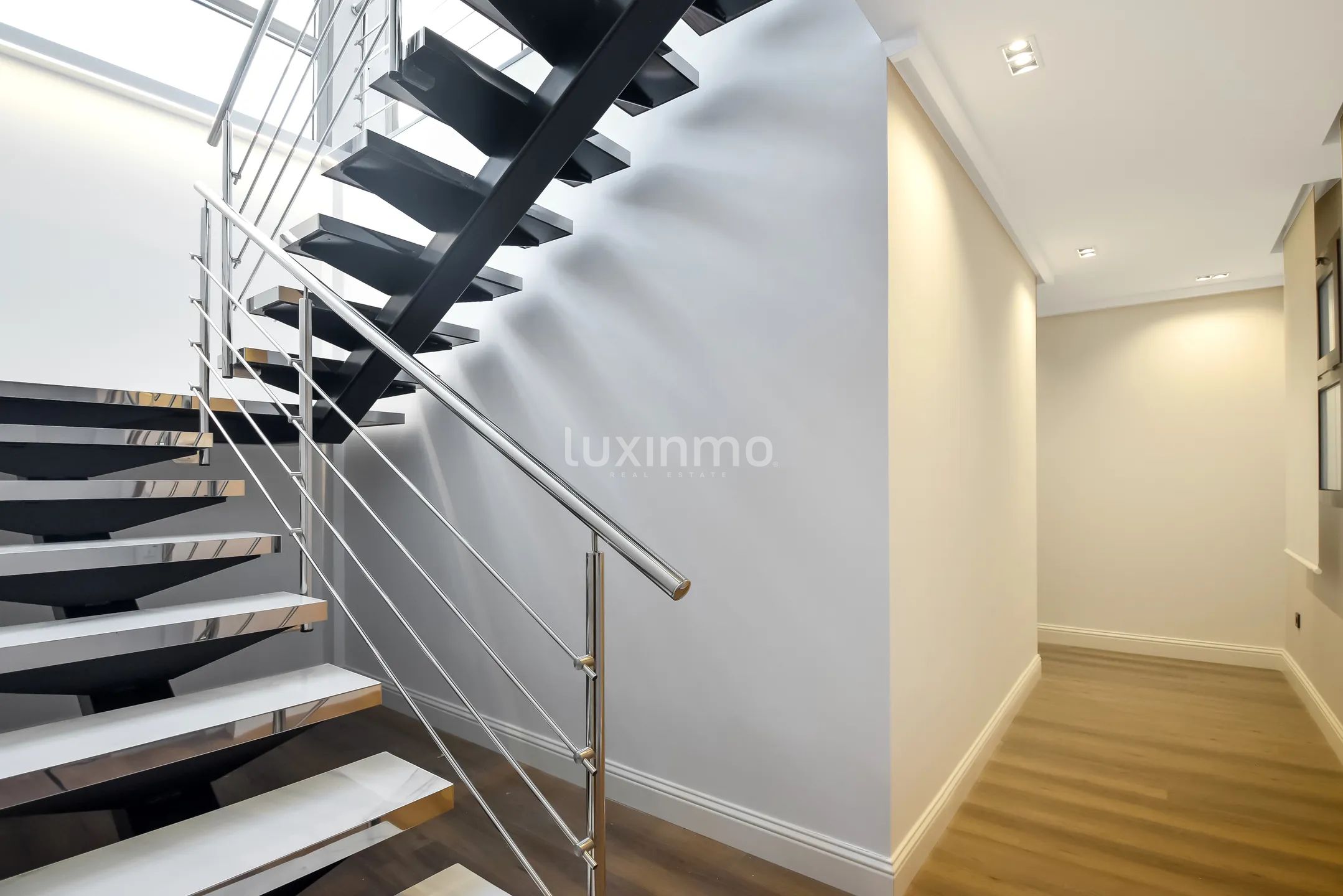 Newly refurbished luxury villa for rent with panoramic views towards Altea Hills — photo 22