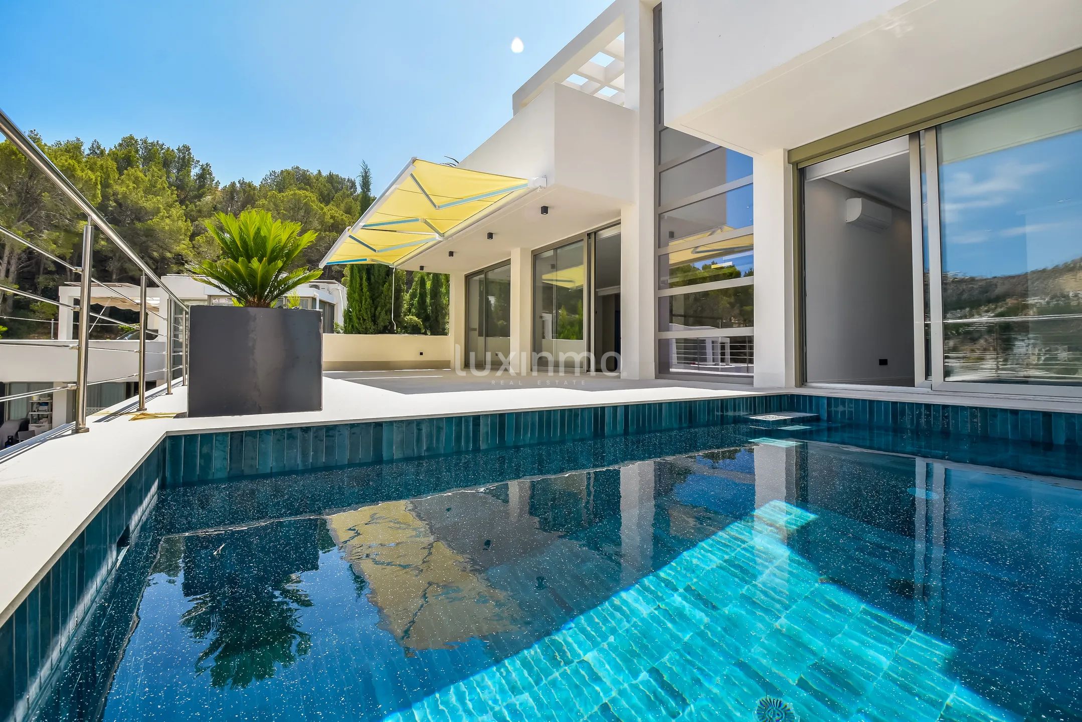 Newly refurbished luxury villa for rent with panoramic views towards Altea Hills — photo 2