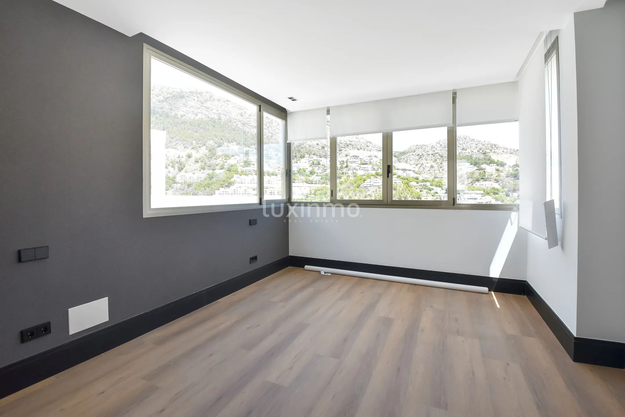 Newly refurbished luxury villa for rent with panoramic views towards Altea Hills — photo 36