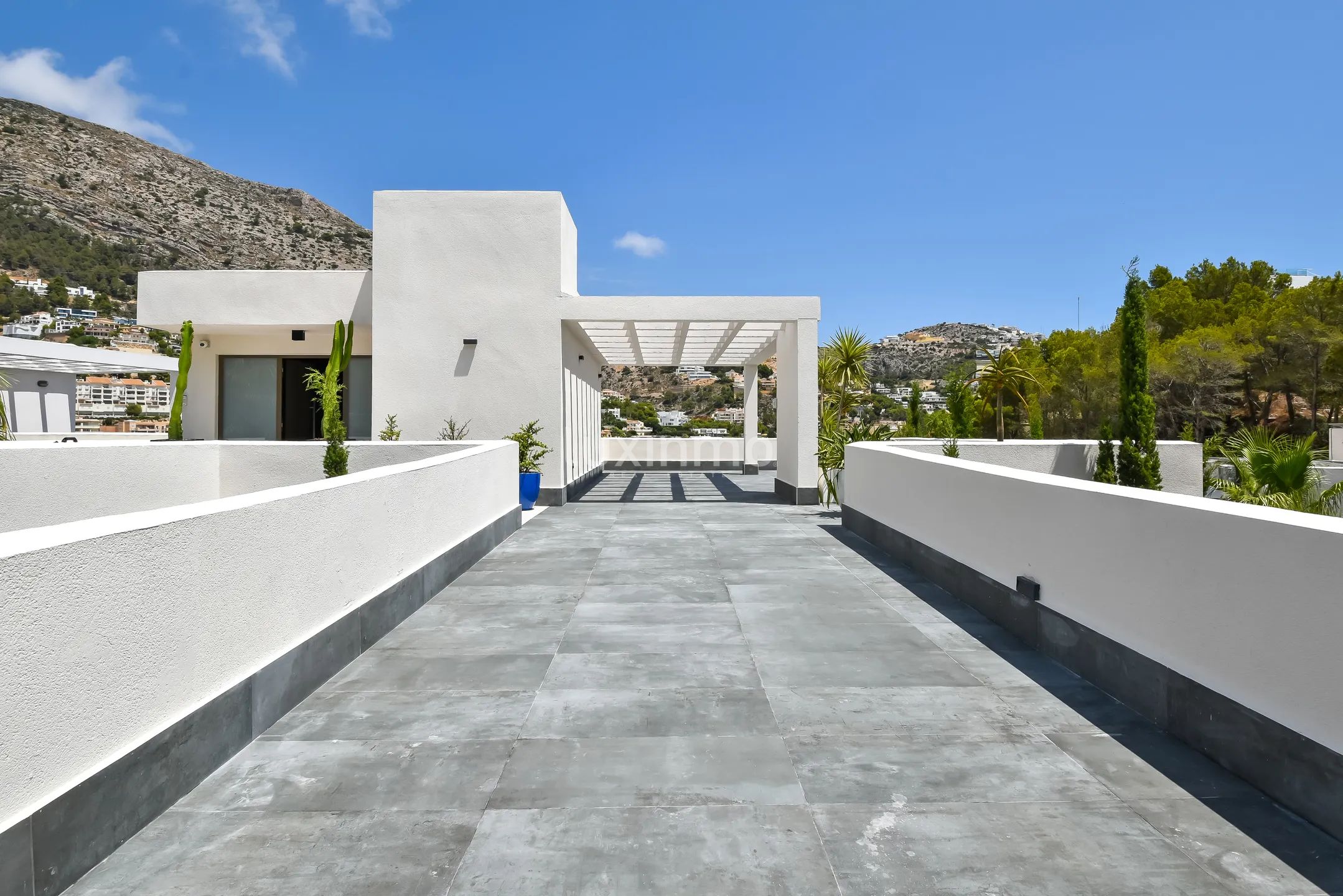 Newly refurbished luxury villa for rent with panoramic views towards Altea Hills — photo 33