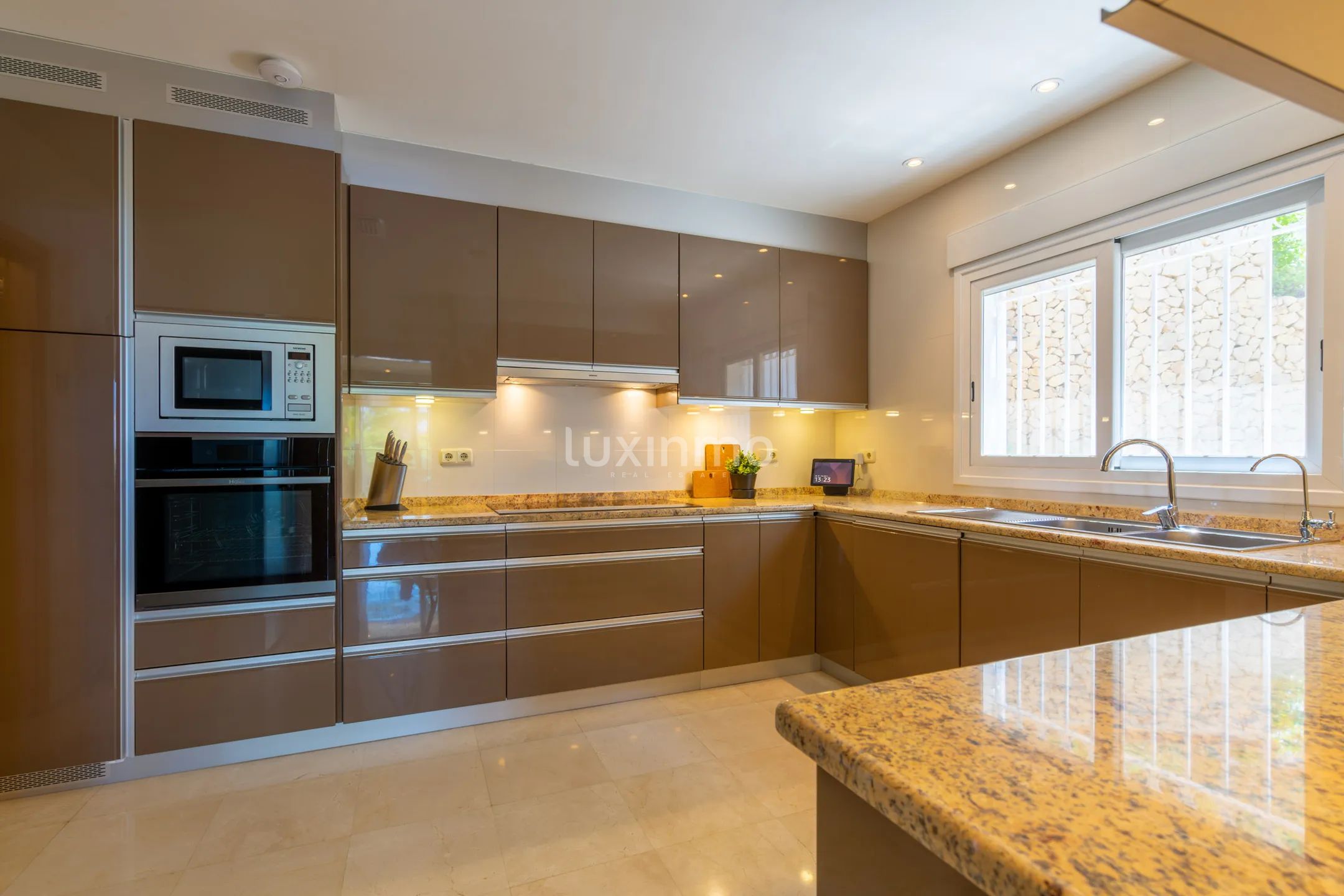 Villa moderne avec vue sur la mer et grand terrain — photo 20