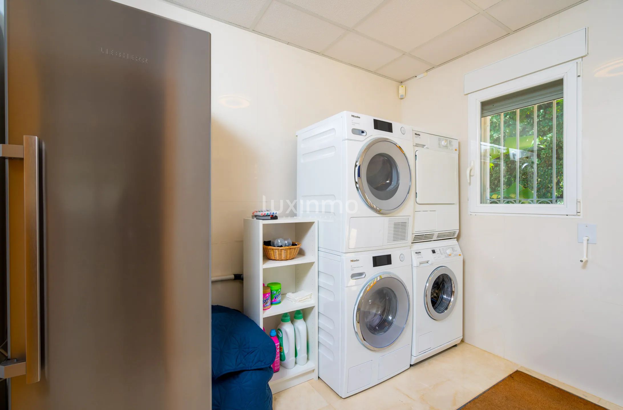 Villa moderne avec vue sur la mer et grand terrain — photo 21