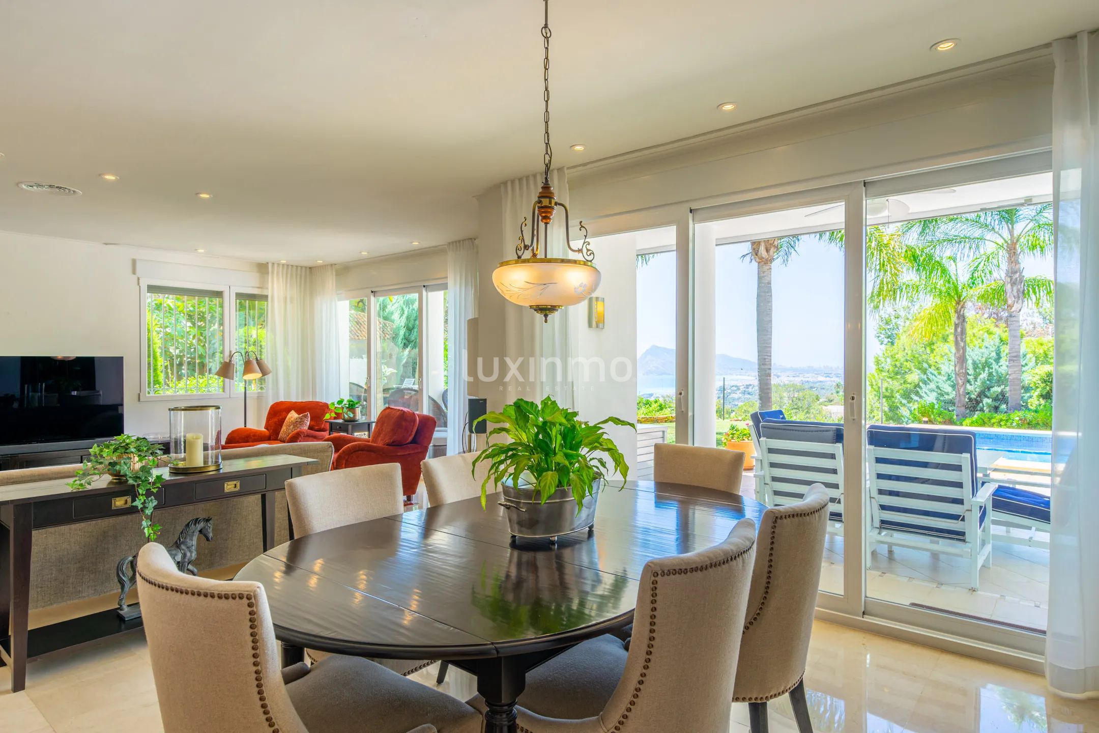 Villa moderne avec vue sur la mer et grand terrain — photo 14