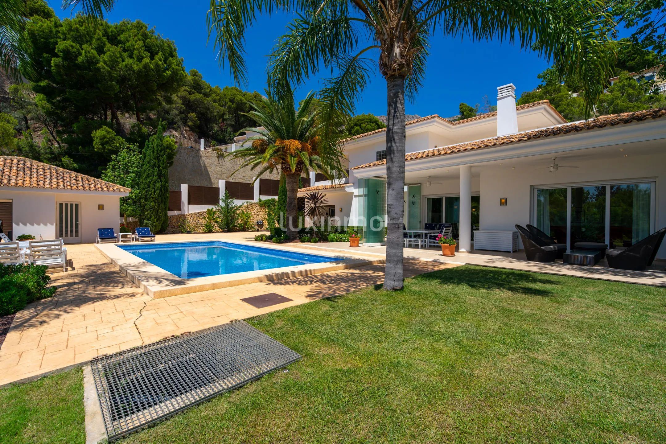 Villa moderne avec vue sur la mer et grand terrain — photo 56