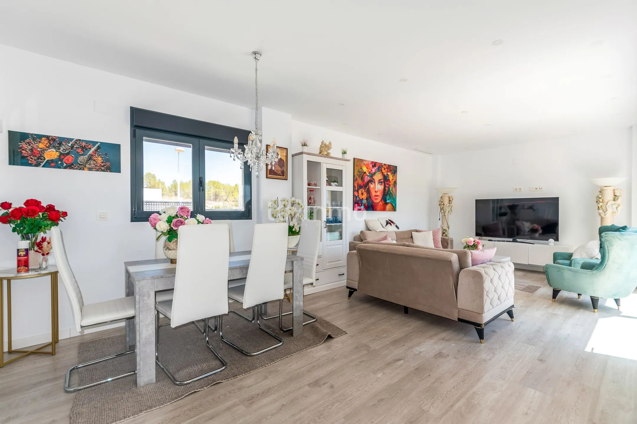 Modern villa with mountain views and private swimming pool in Alfaz del PI — photo 10