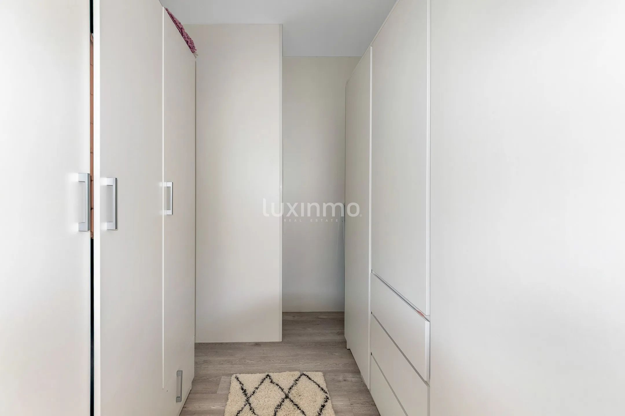 Modern villa with mountain views and private swimming pool in Alfaz del PI — photo 20