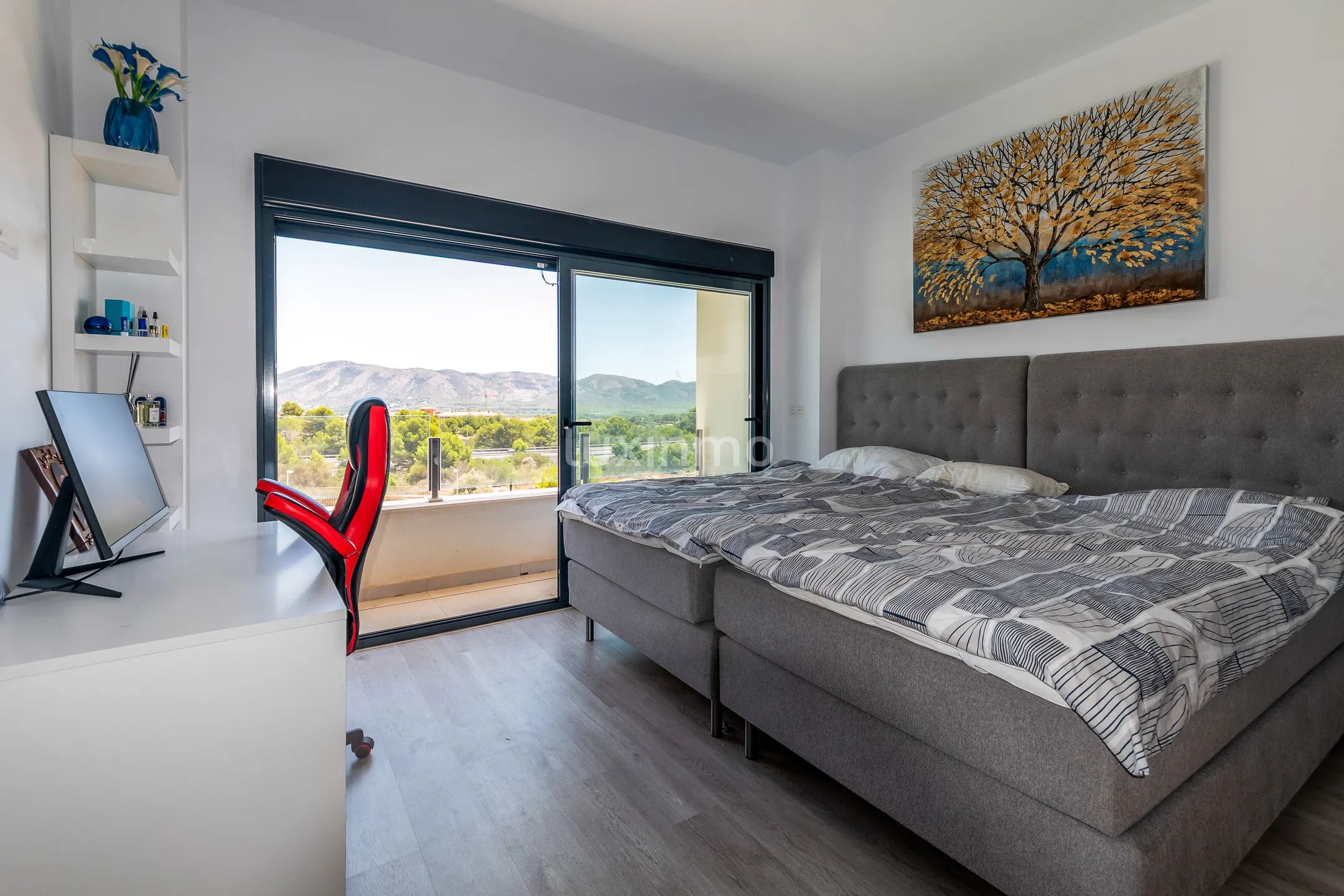 Villa moderna con vistas a la montaña y piscina privada en Alfaz del PI — photo 25